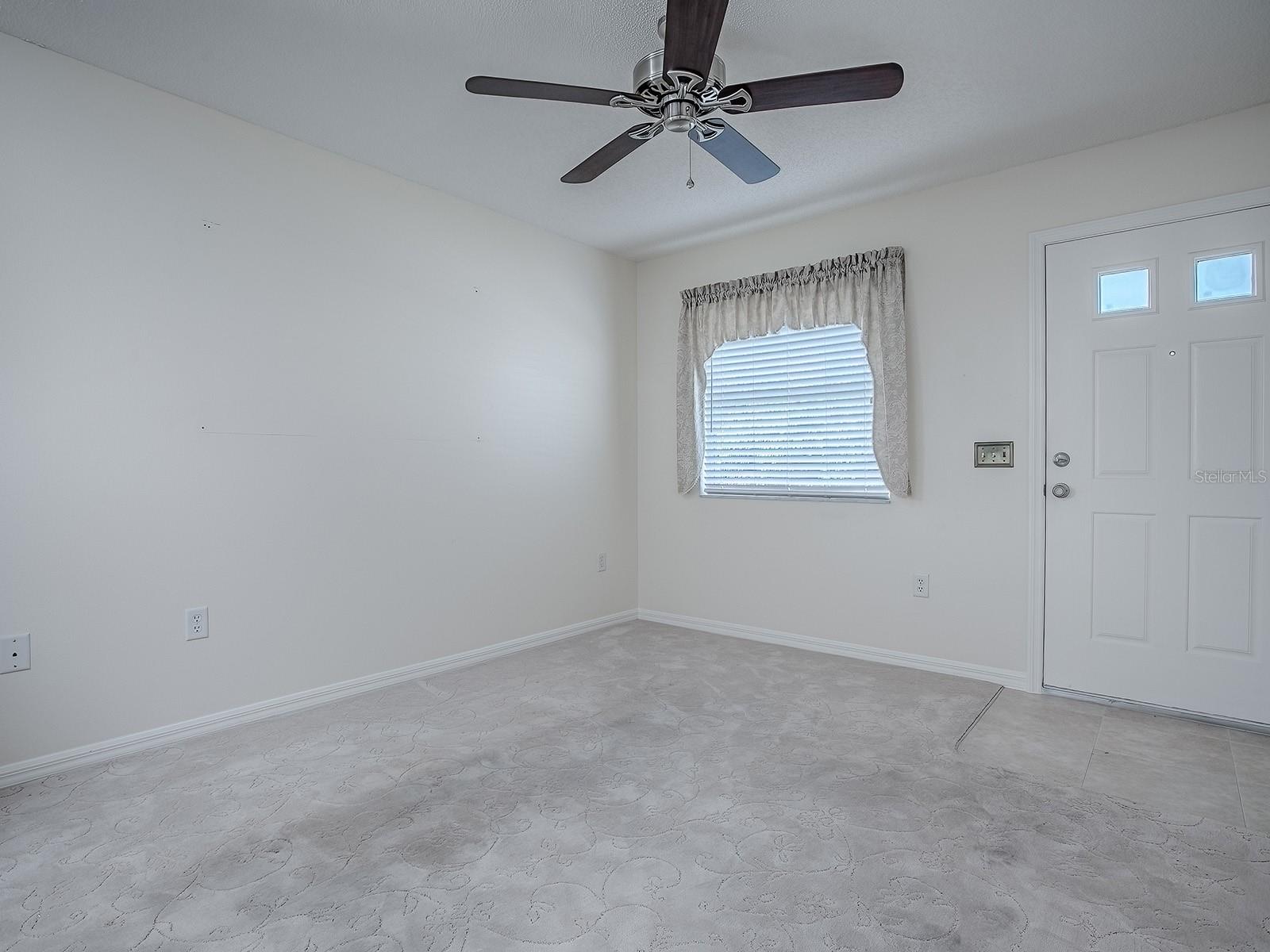 701 COTTAGE PARK LN, LEESBURG, FL, 34748