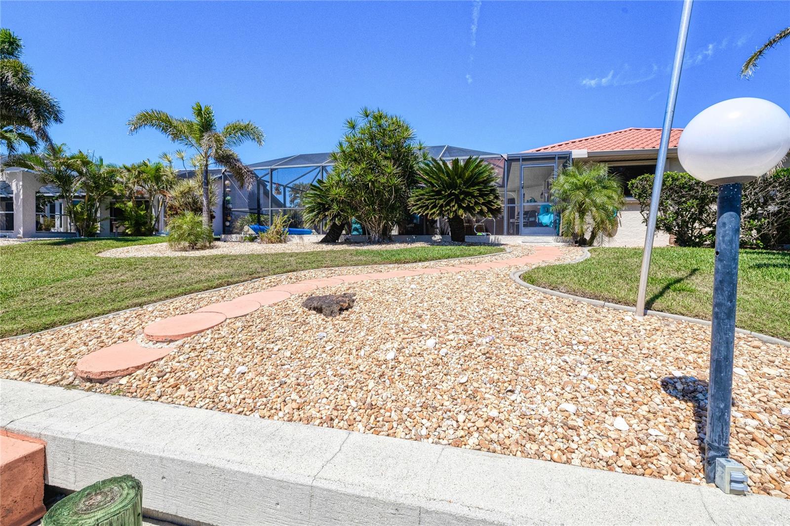 815 VIA FORMIA, PUNTA GORDA, FL, 33950