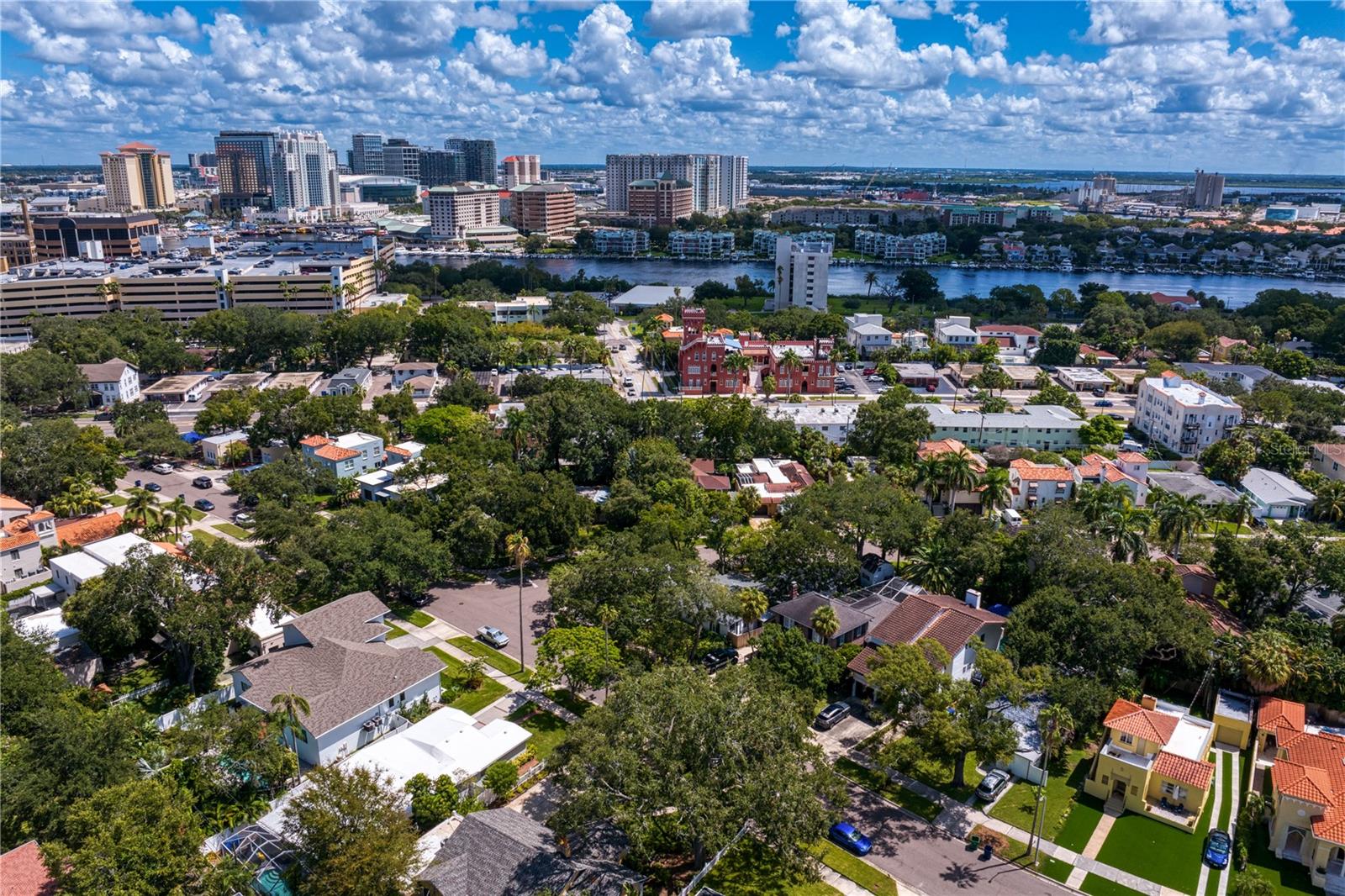 43 AEGEAN AVE, TAMPA, FL, 33606