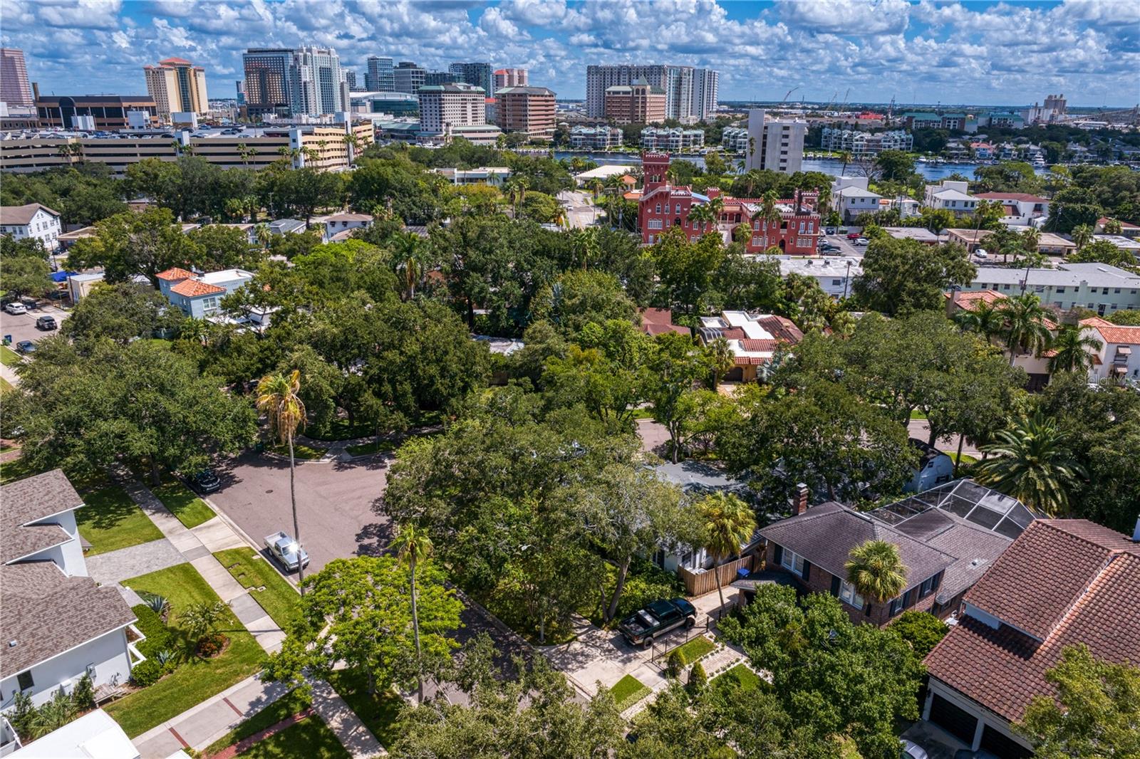 43 AEGEAN AVE, TAMPA, FL, 33606