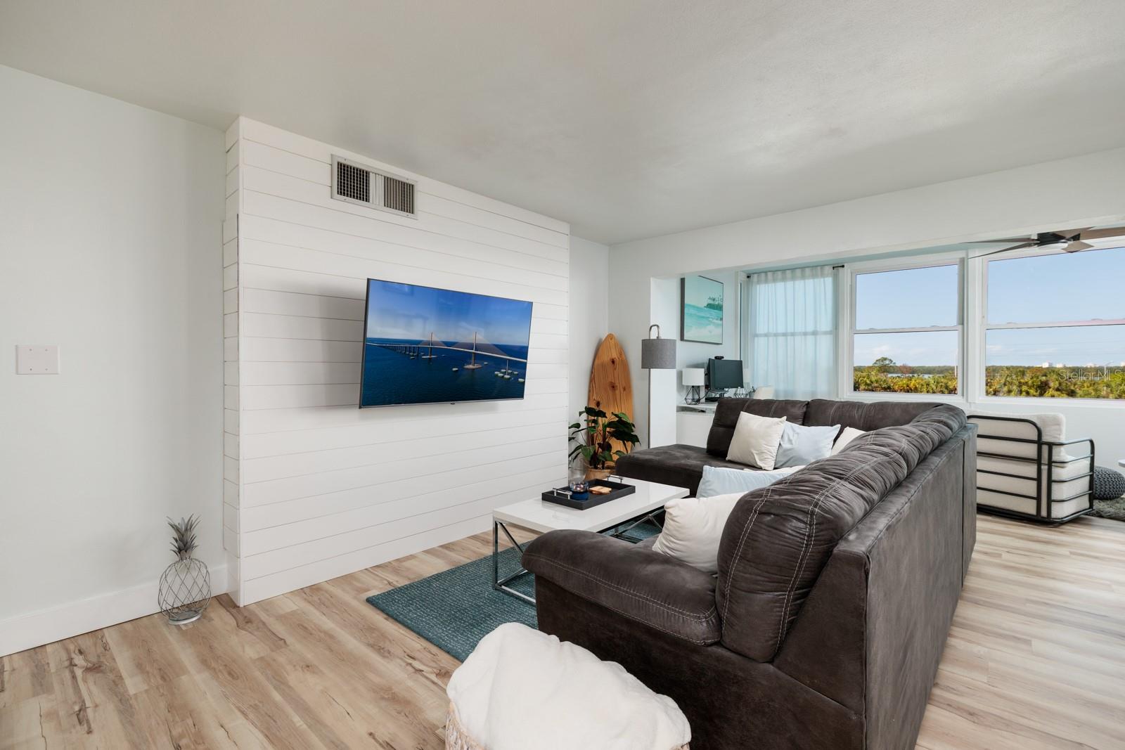 7200 SUNSHINE SKYWAY LN S #3D, ST PETERSBURG, FL, 33711