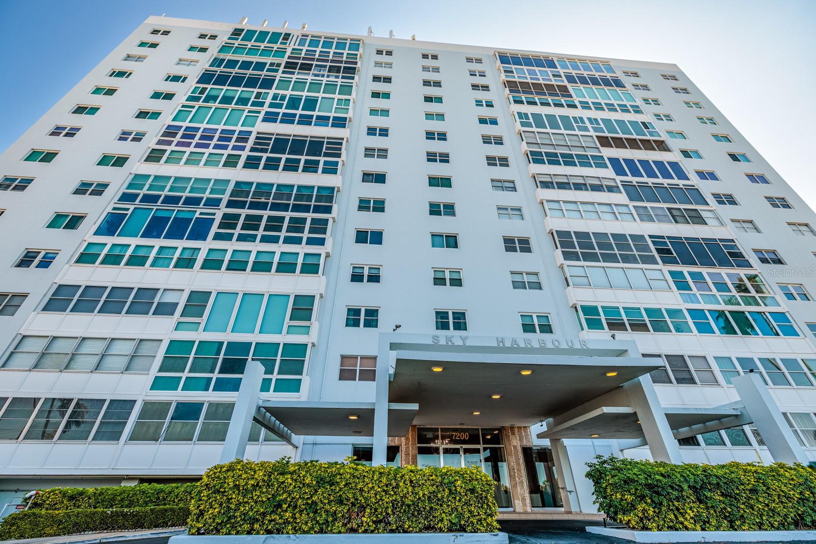7200 SUNSHINE SKYWAY LN S #3D, ST PETERSBURG, FL, 33711