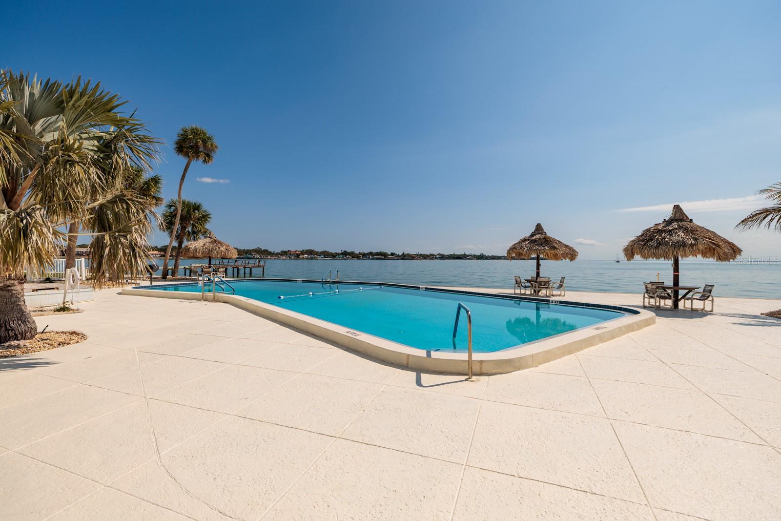 7200 SUNSHINE SKYWAY LN S #3D, ST PETERSBURG, FL, 33711