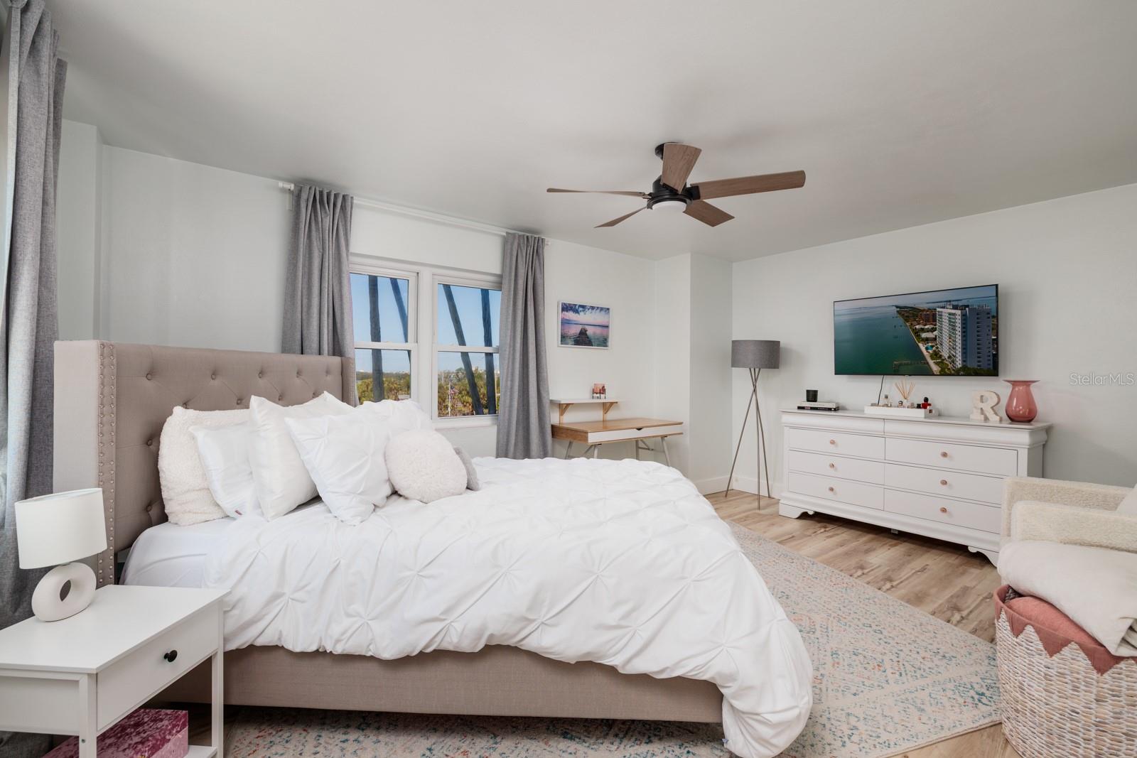7200 SUNSHINE SKYWAY LN S #3D, ST PETERSBURG, FL, 33711