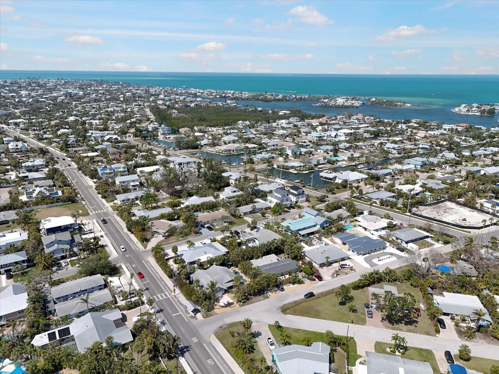 402 71ST ST, HOLMES BEACH, FL, 34217