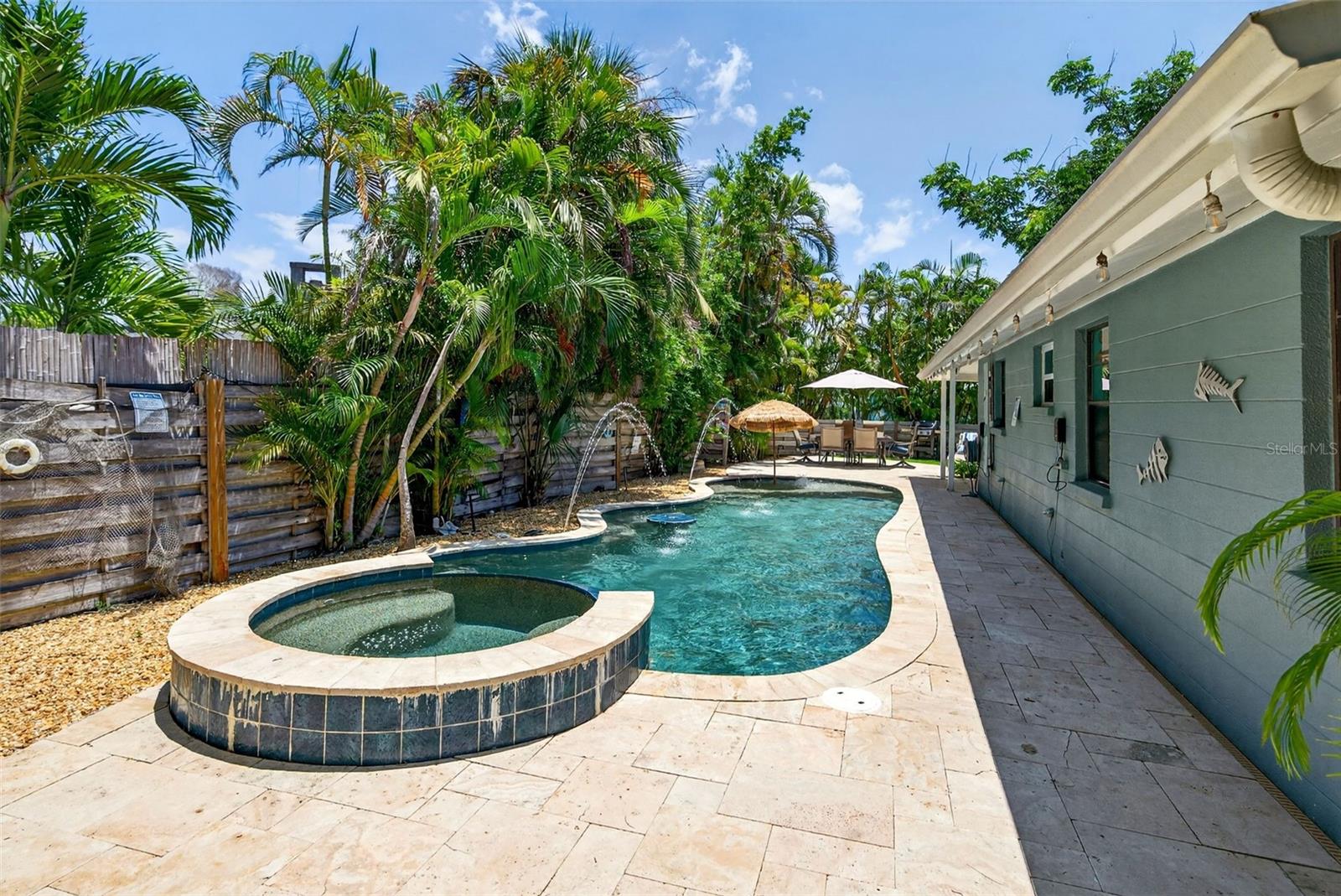 402 71ST ST, HOLMES BEACH, FL, 34217