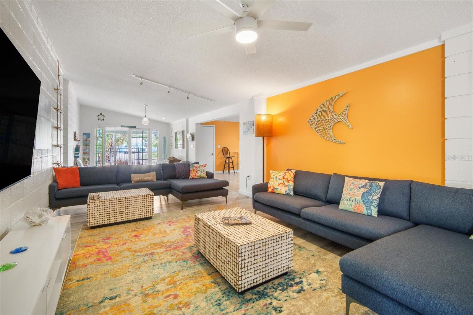 402 71ST ST, HOLMES BEACH, FL, 34217