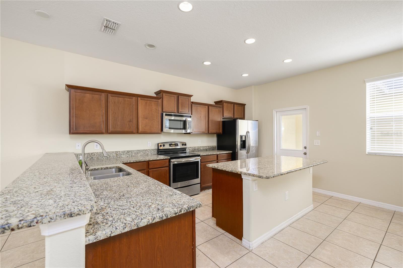 1192 SEBURN RD, APOPKA, FL, 32703
