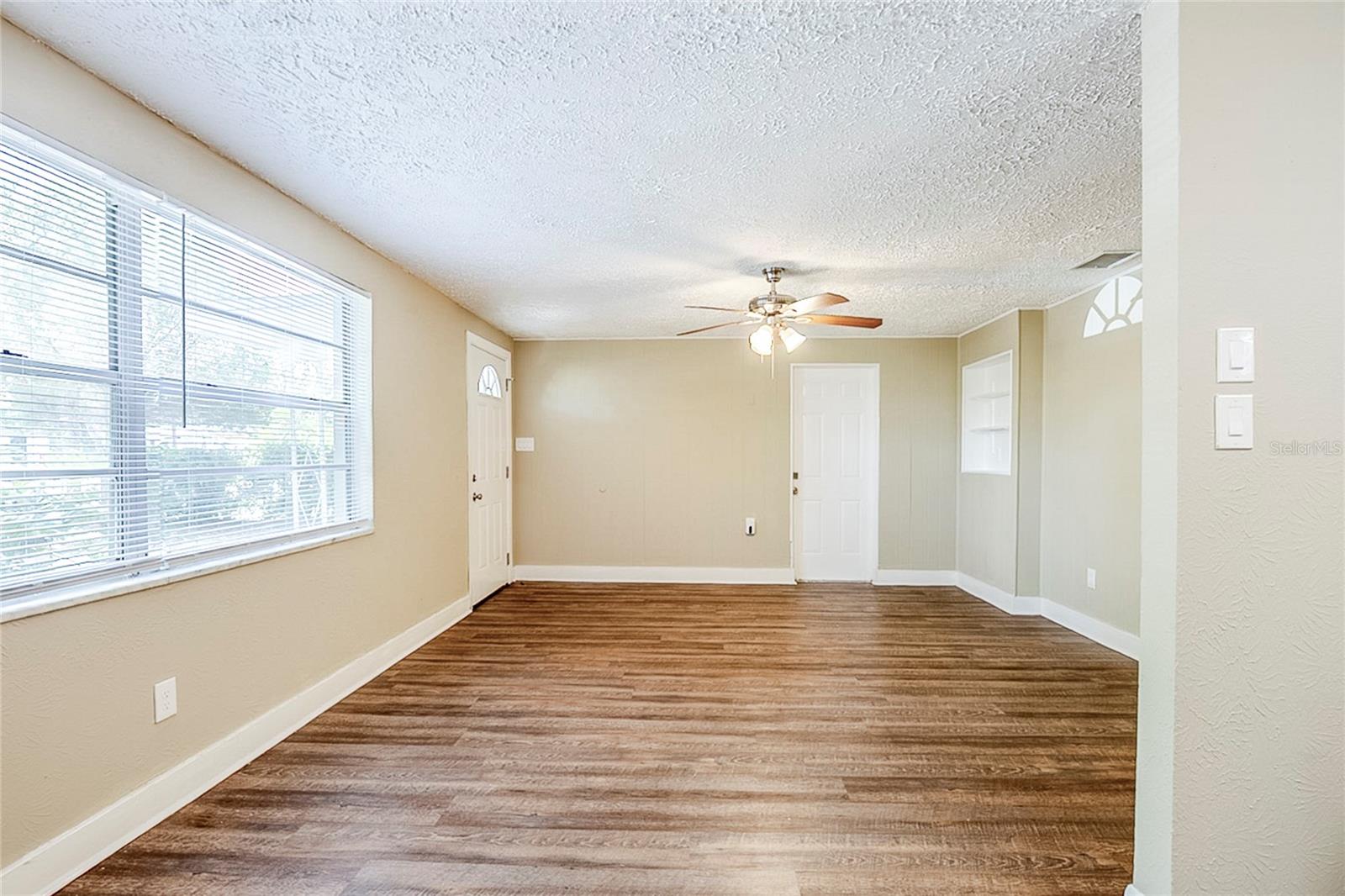 4218 E PARIS ST, TAMPA, FL, 33610