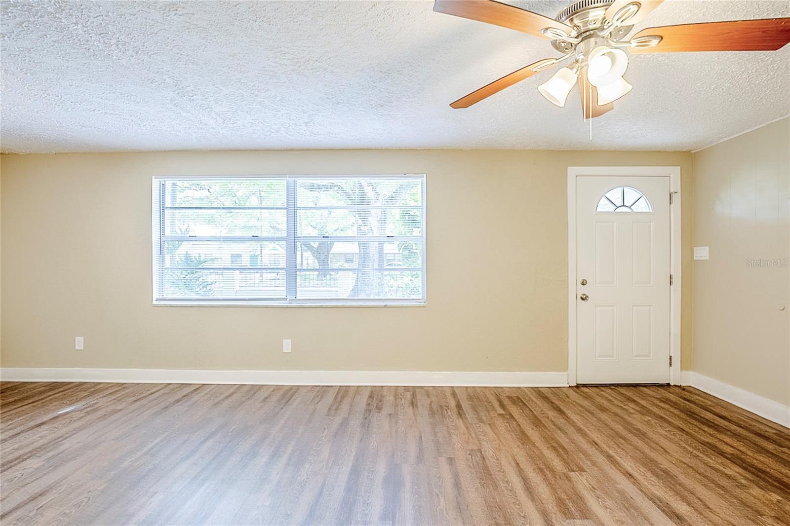 4218 E PARIS ST, TAMPA, FL, 33610