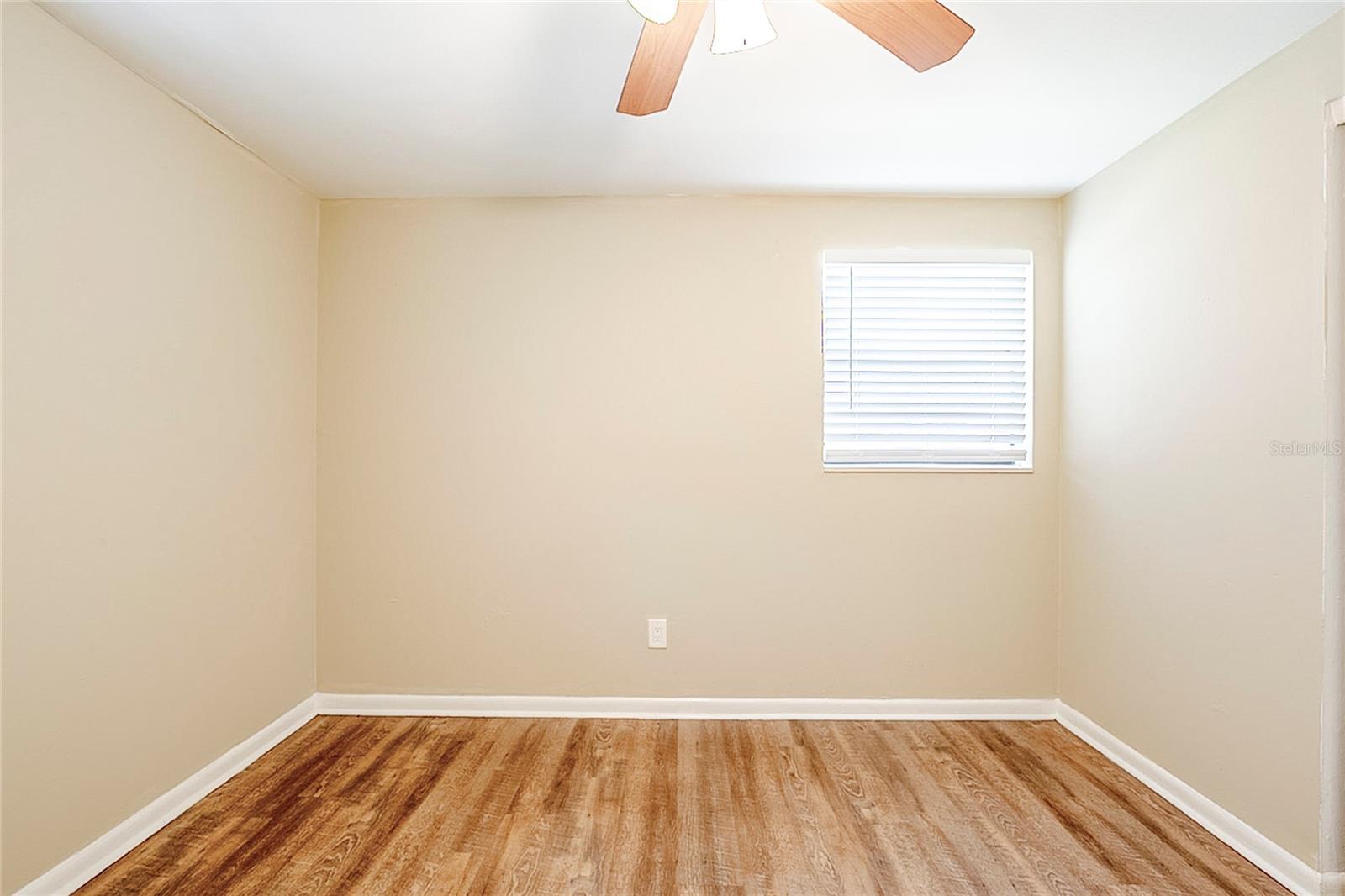 4218 E PARIS ST, TAMPA, FL, 33610