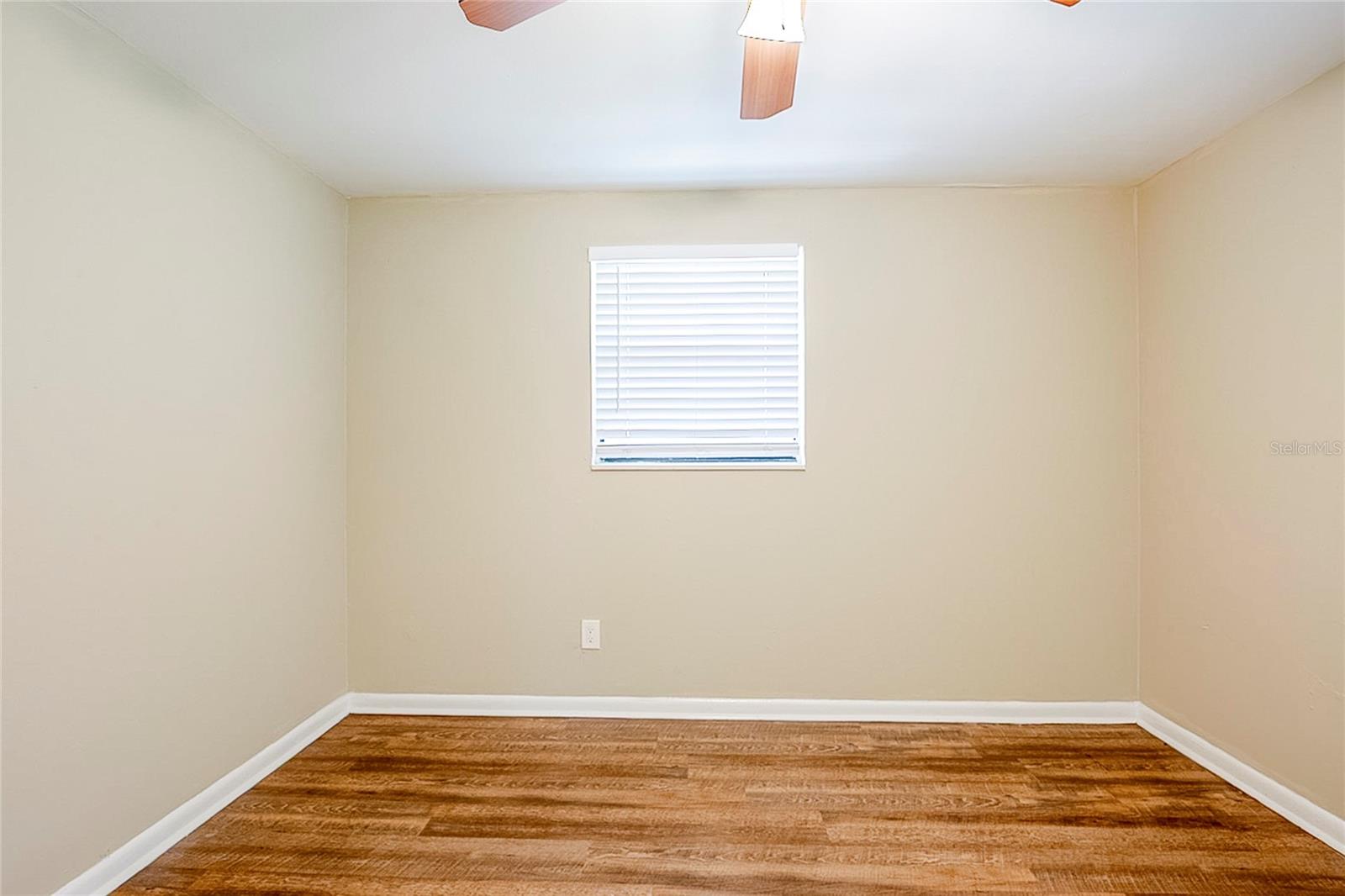 4218 E PARIS ST, TAMPA, FL, 33610