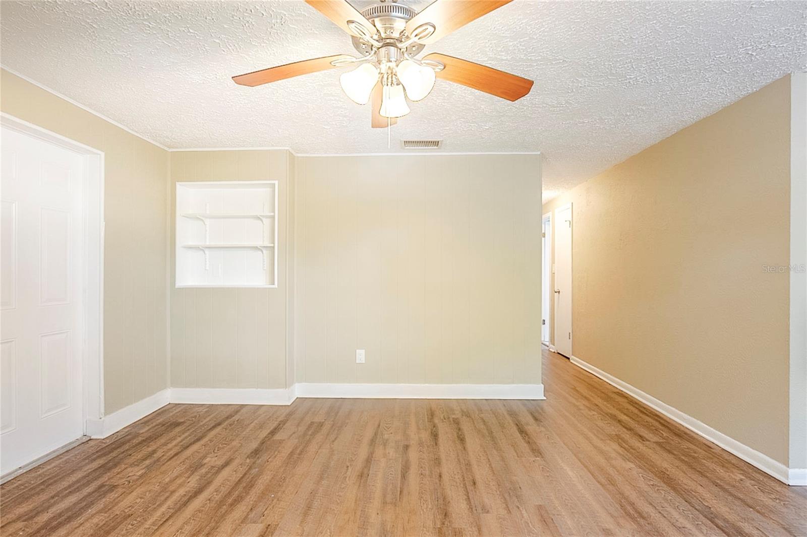 4218 E PARIS ST, TAMPA, FL, 33610