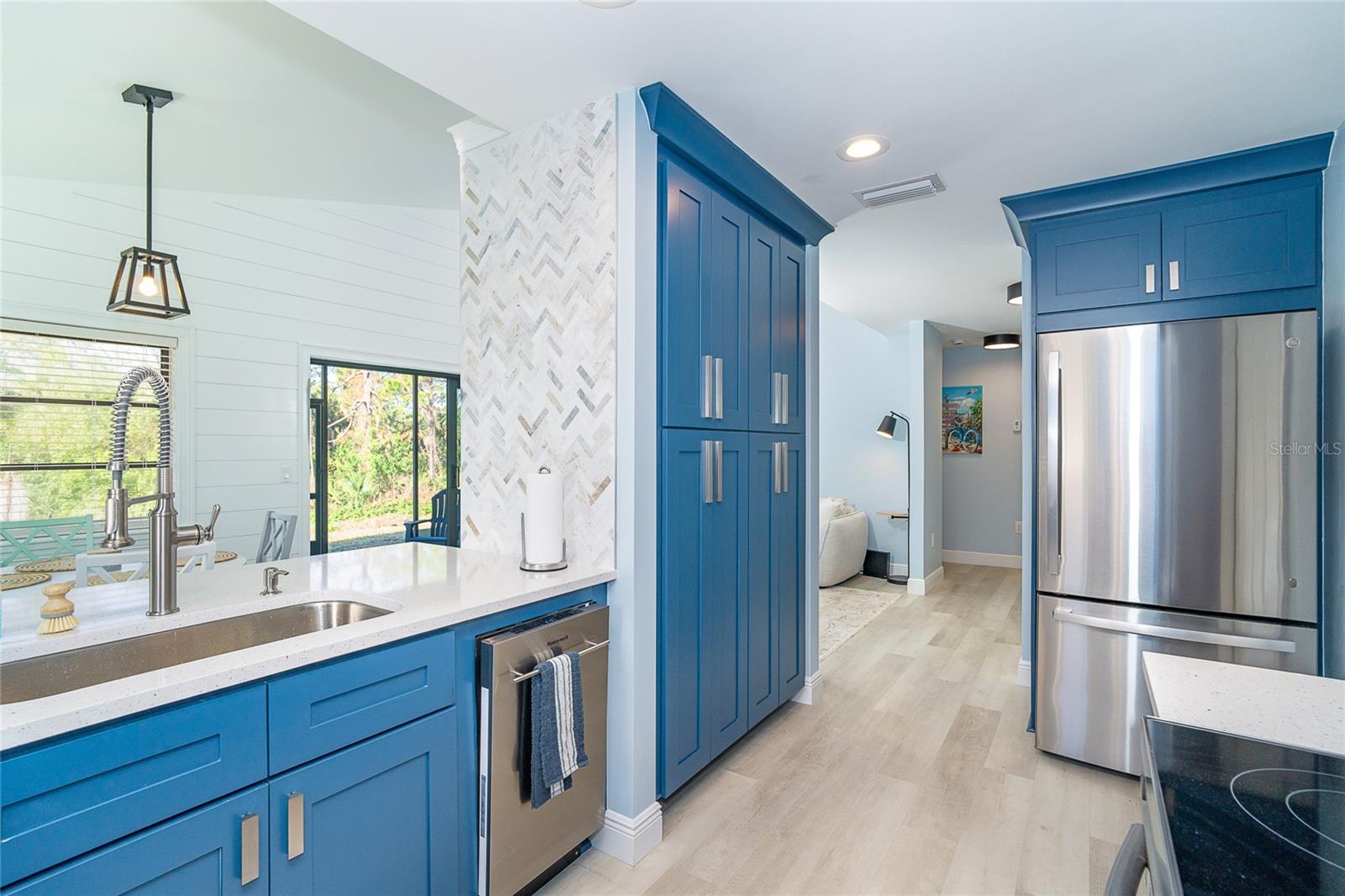 3910 CAPE HAZE DR, ROTONDA WEST, FL, 33947