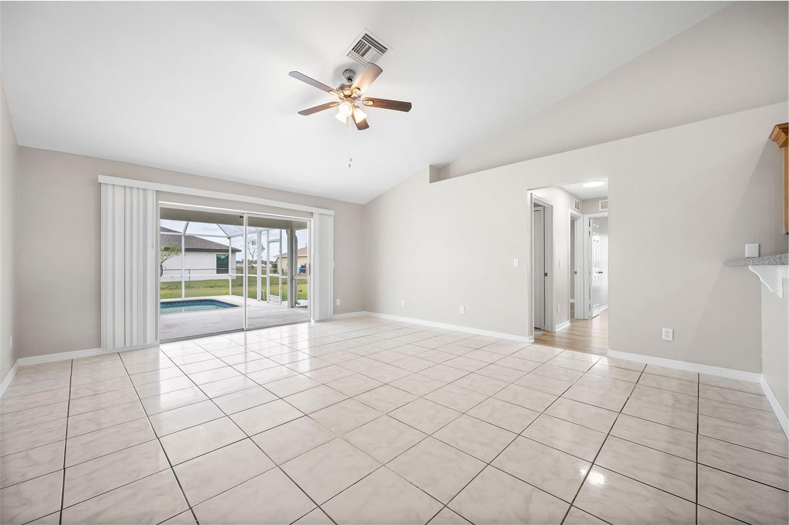 1118 NE 3RD AVE, CAPE CORAL, FL, 33909