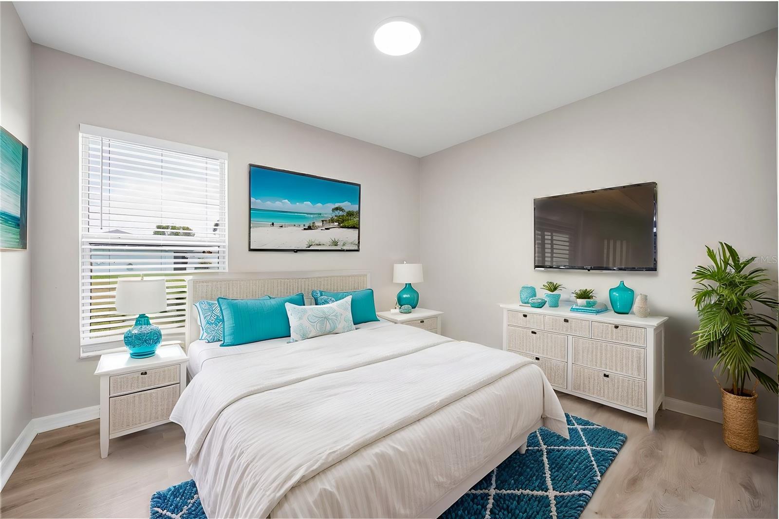 1118 NE 3RD AVE, CAPE CORAL, FL, 33909