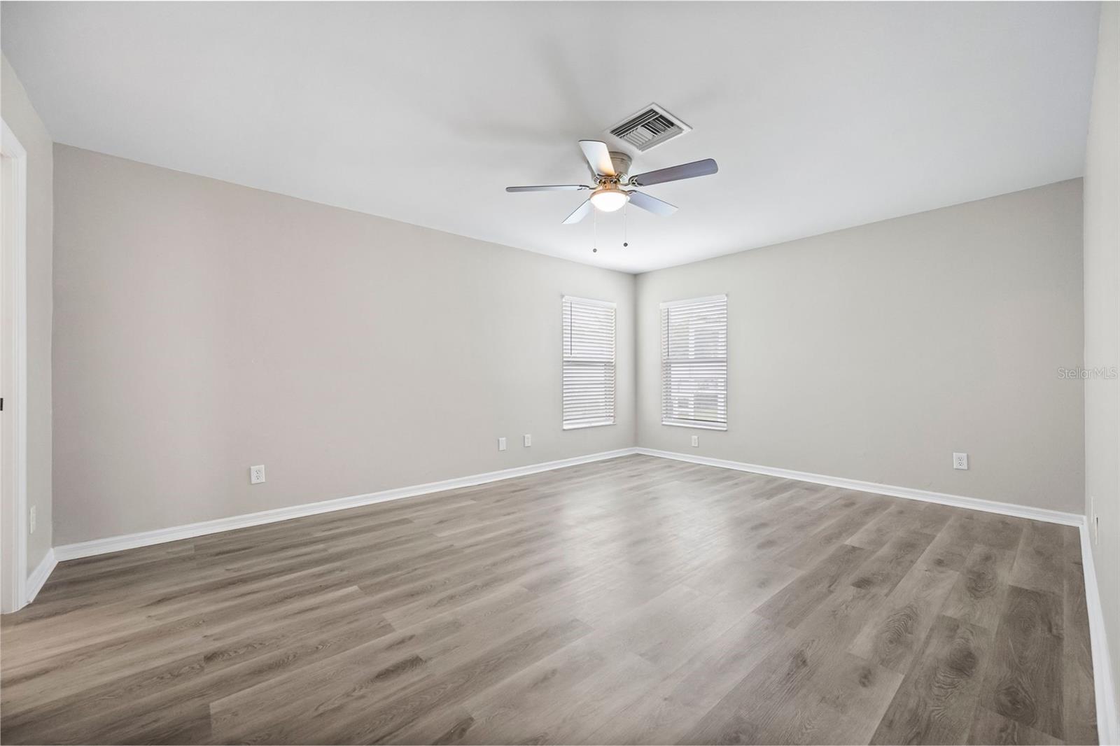 1118 NE 3RD AVE, CAPE CORAL, FL, 33909