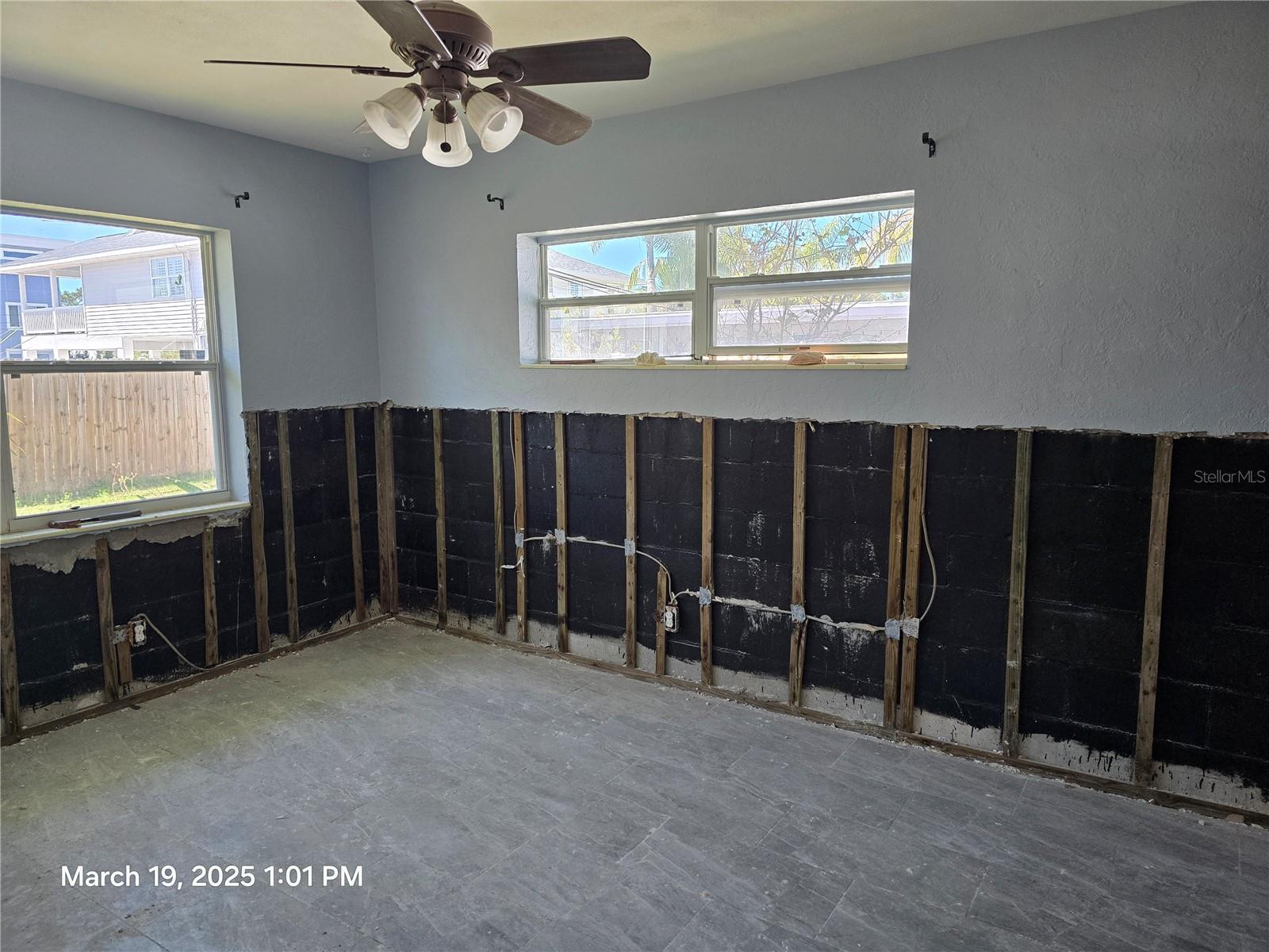 593 TRADE WINDS DR, DUNEDIN, FL, 34698