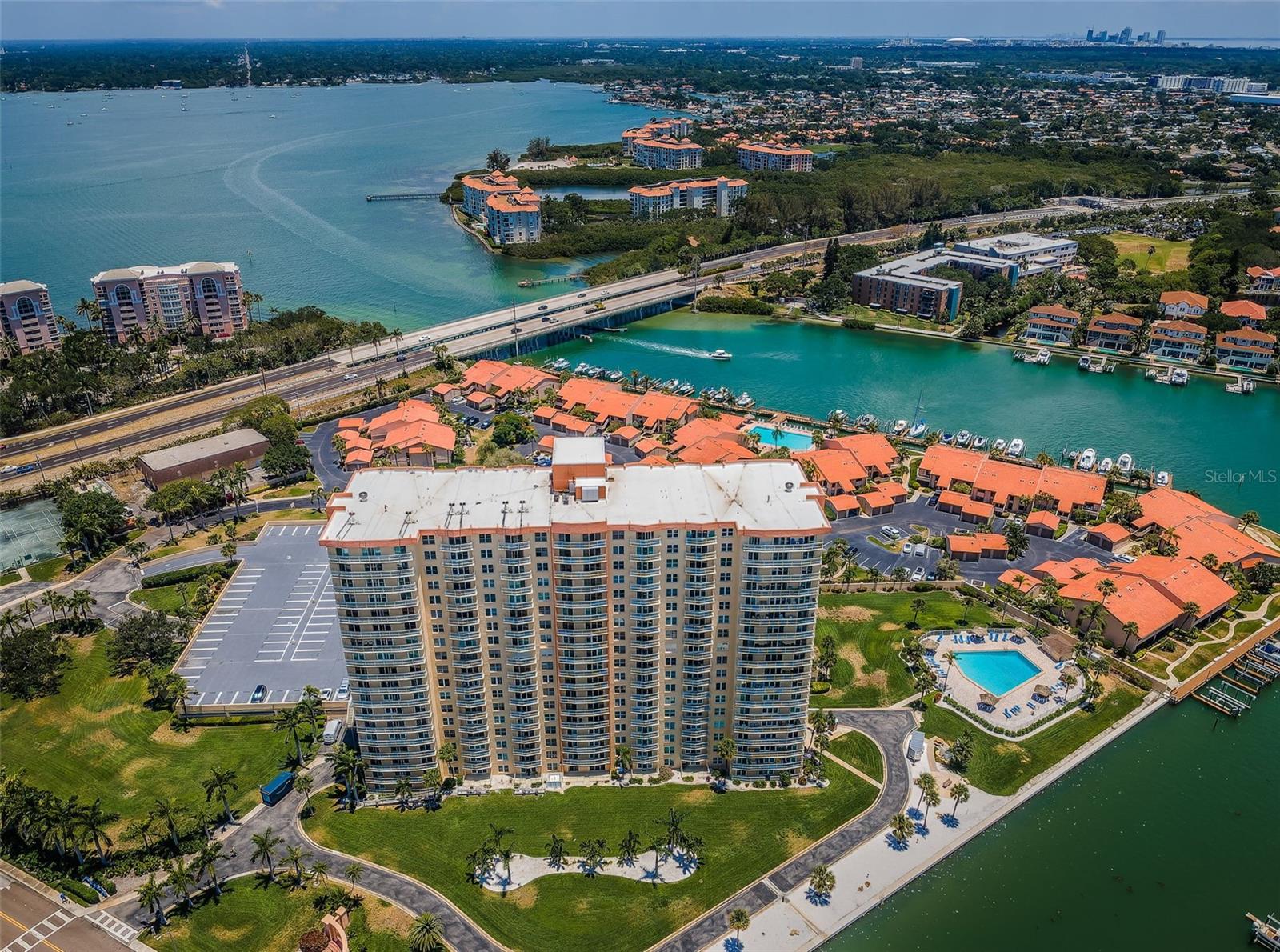 4900 BRITTANY DR S #1606, ST PETERSBURG, FL, 33715