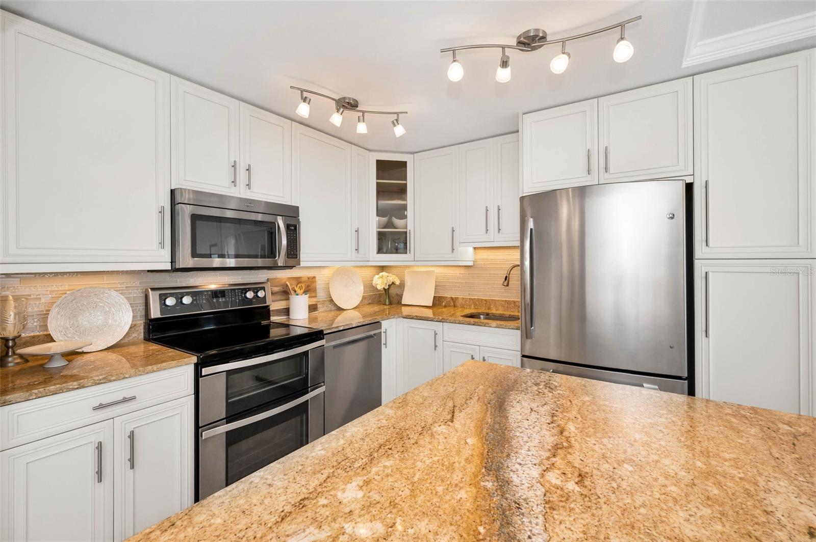 4900 BRITTANY DR S #1606, ST PETERSBURG, FL, 33715