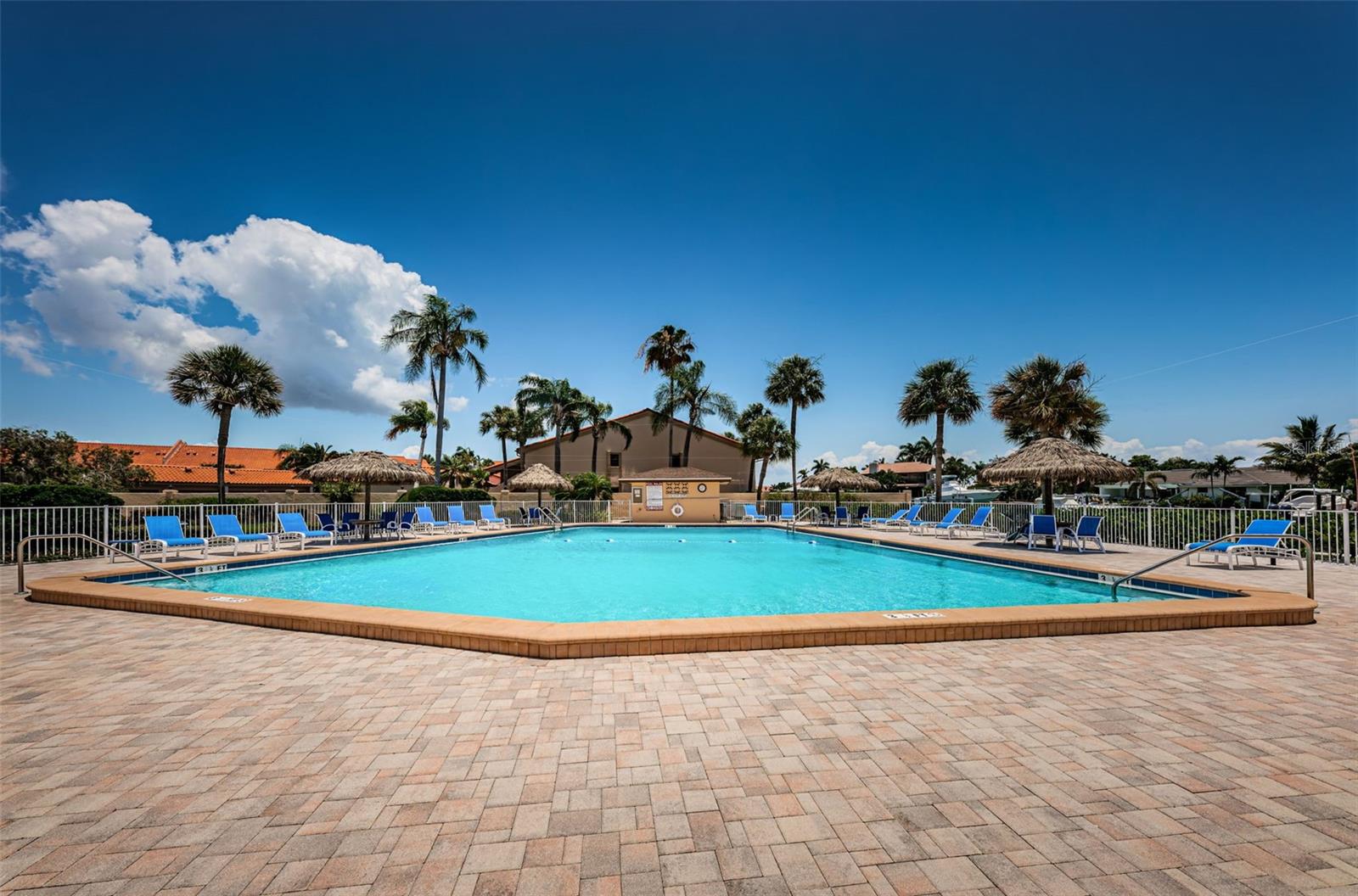 4900 BRITTANY DR S #1606, ST PETERSBURG, FL, 33715