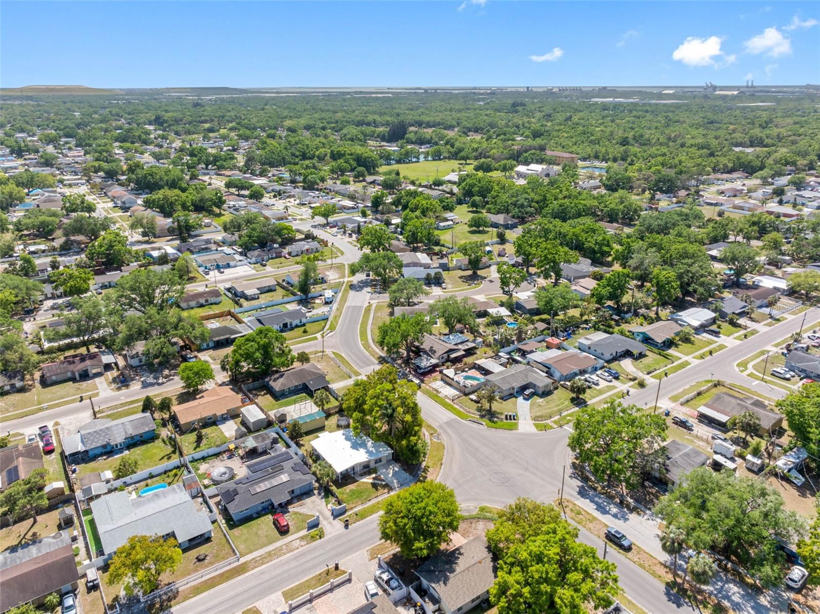 7401 KINGSTON DR, TAMPA, FL, 33619