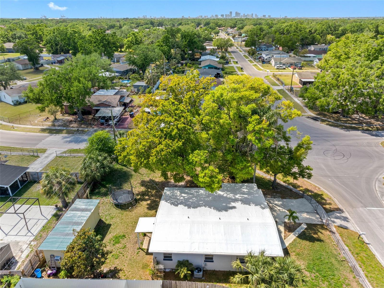 7401 KINGSTON DR, TAMPA, FL, 33619