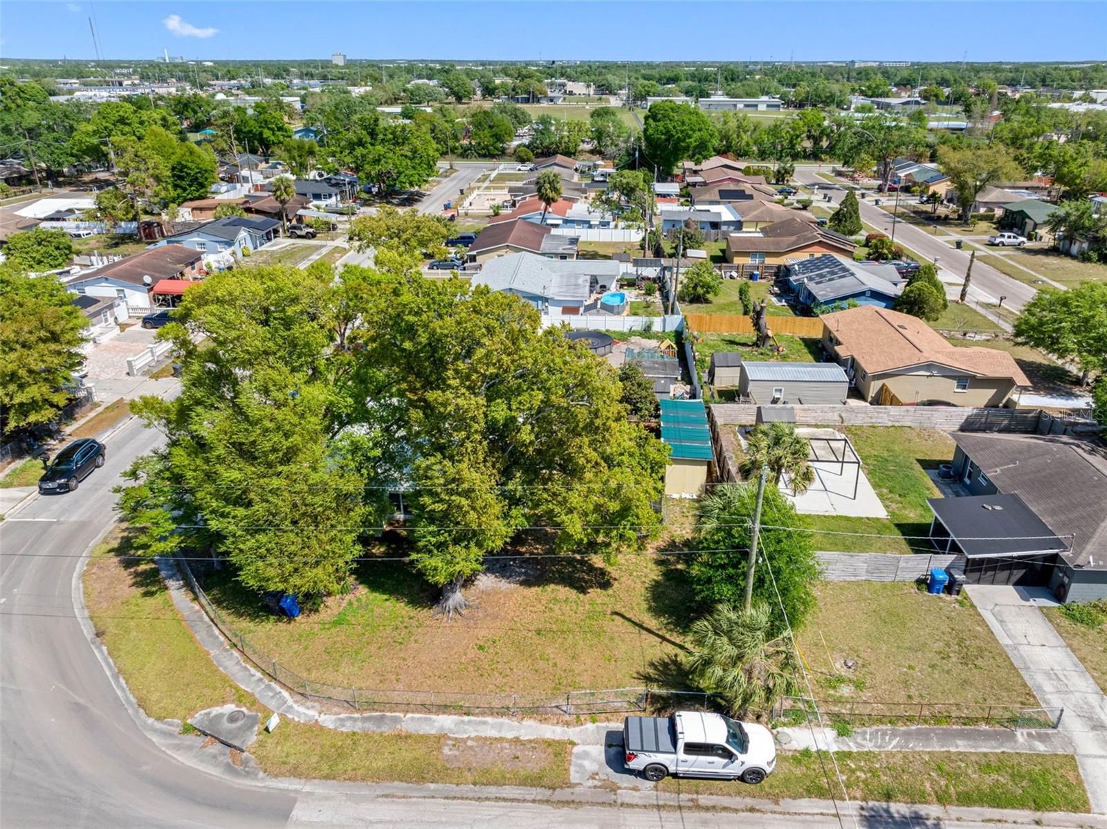 7401 KINGSTON DR, TAMPA, FL, 33619