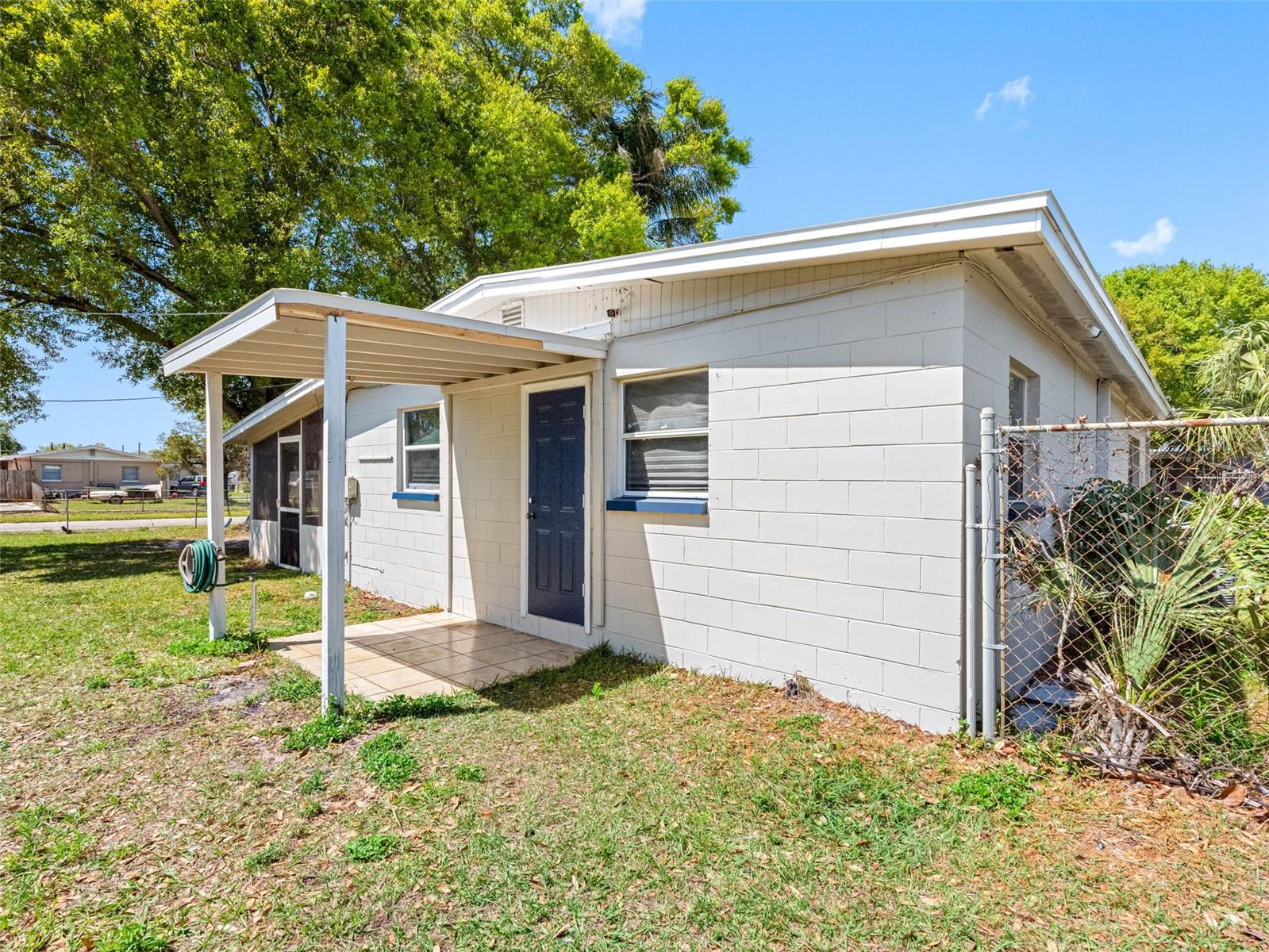 7401 KINGSTON DR, TAMPA, FL, 33619