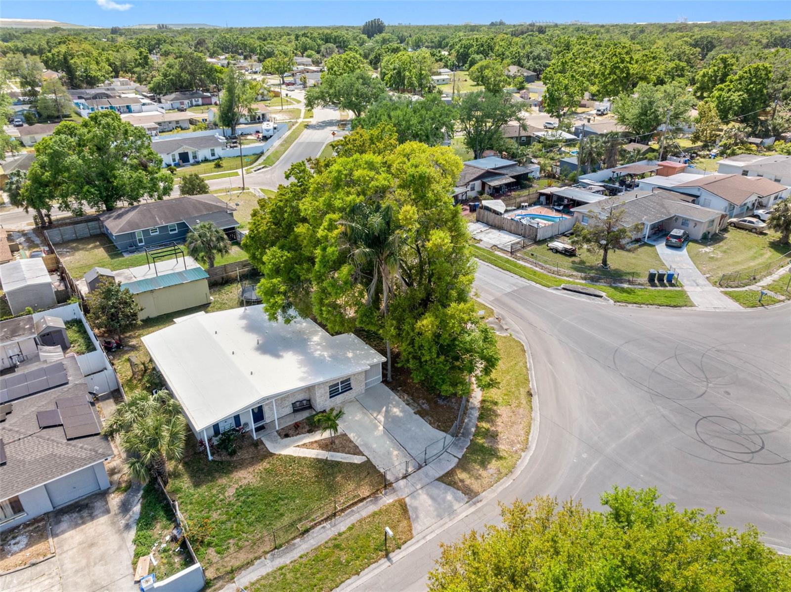 7401 KINGSTON DR, TAMPA, FL, 33619