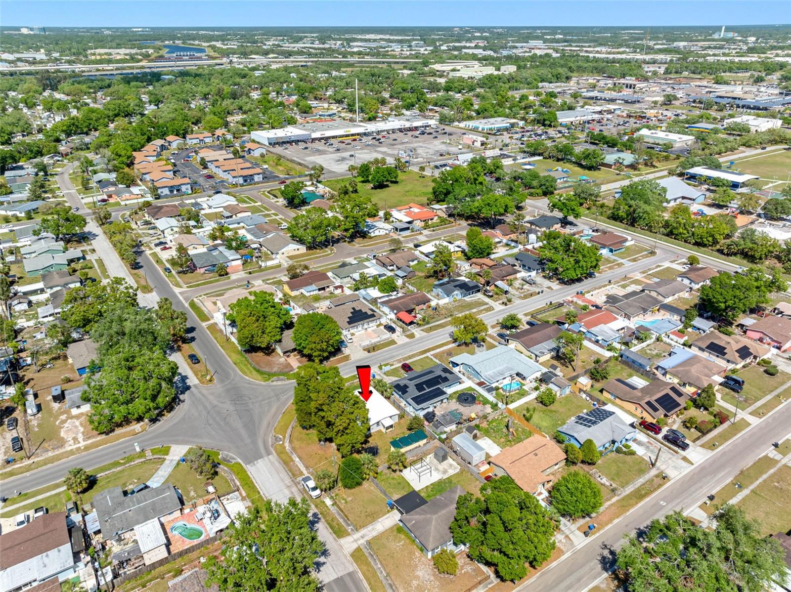7401 KINGSTON DR, TAMPA, FL, 33619