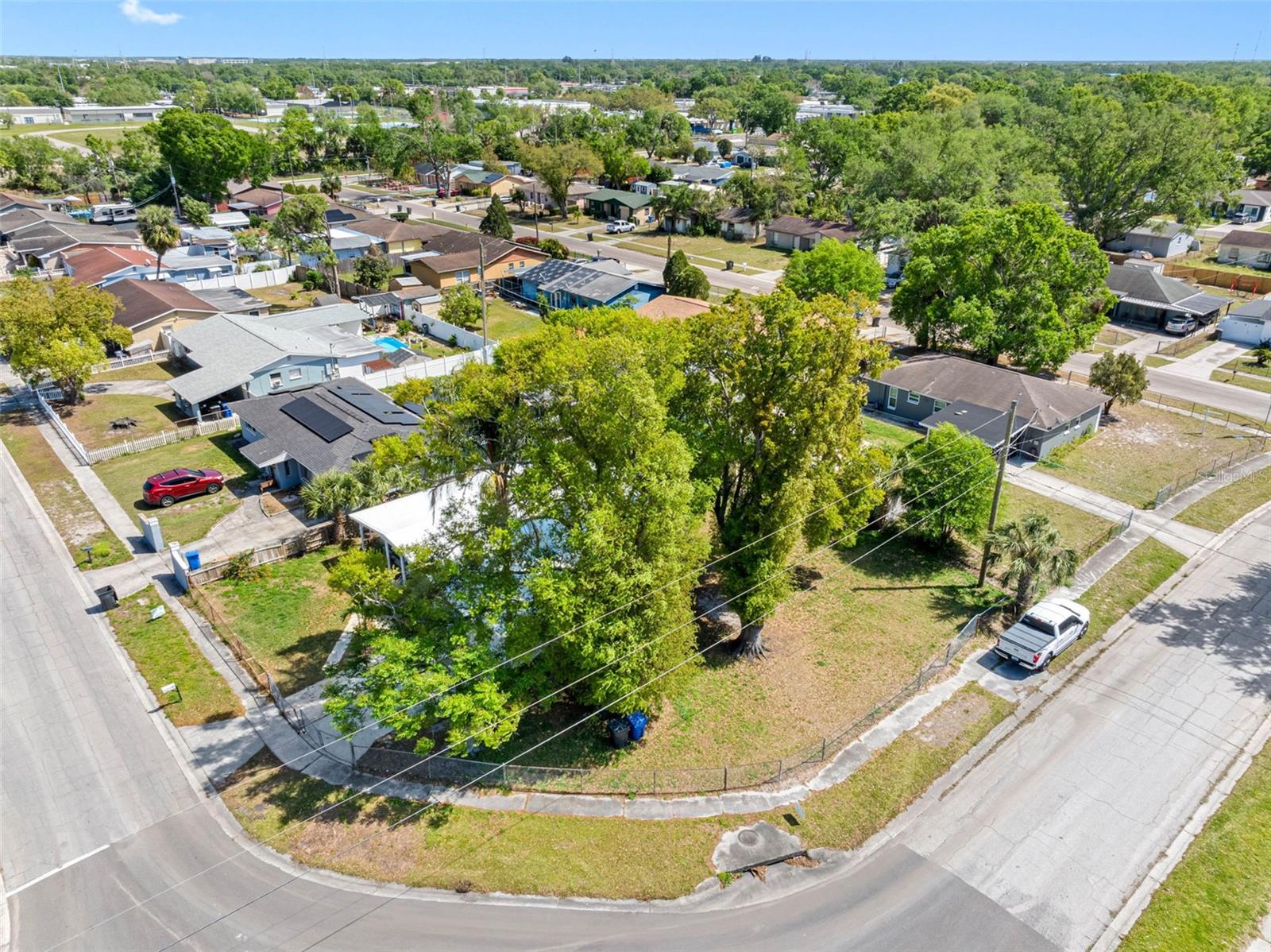 7401 KINGSTON DR, TAMPA, FL, 33619