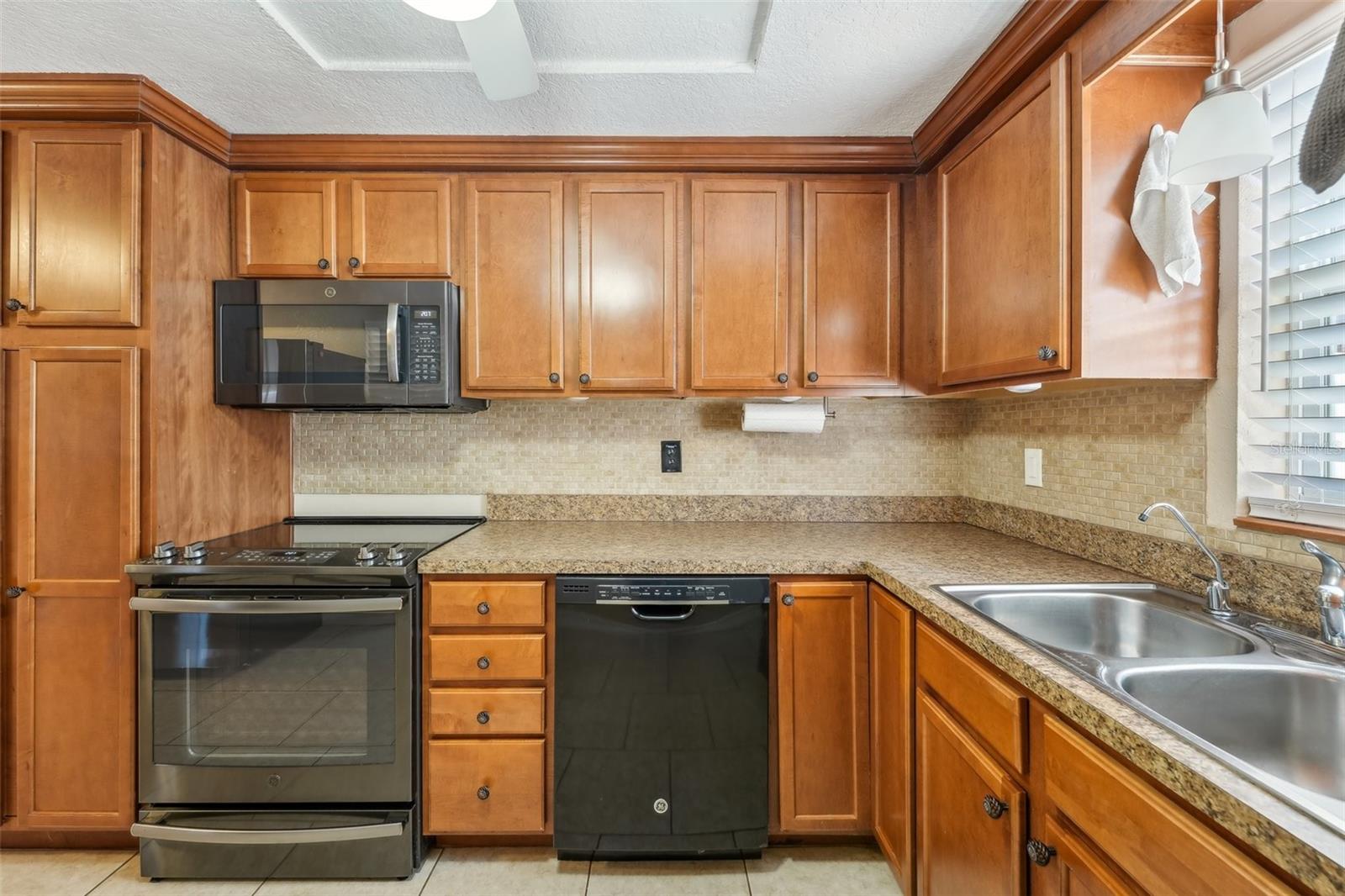 7315 LINCOLN PARK LN, PORT RICHEY, FL, 34668
