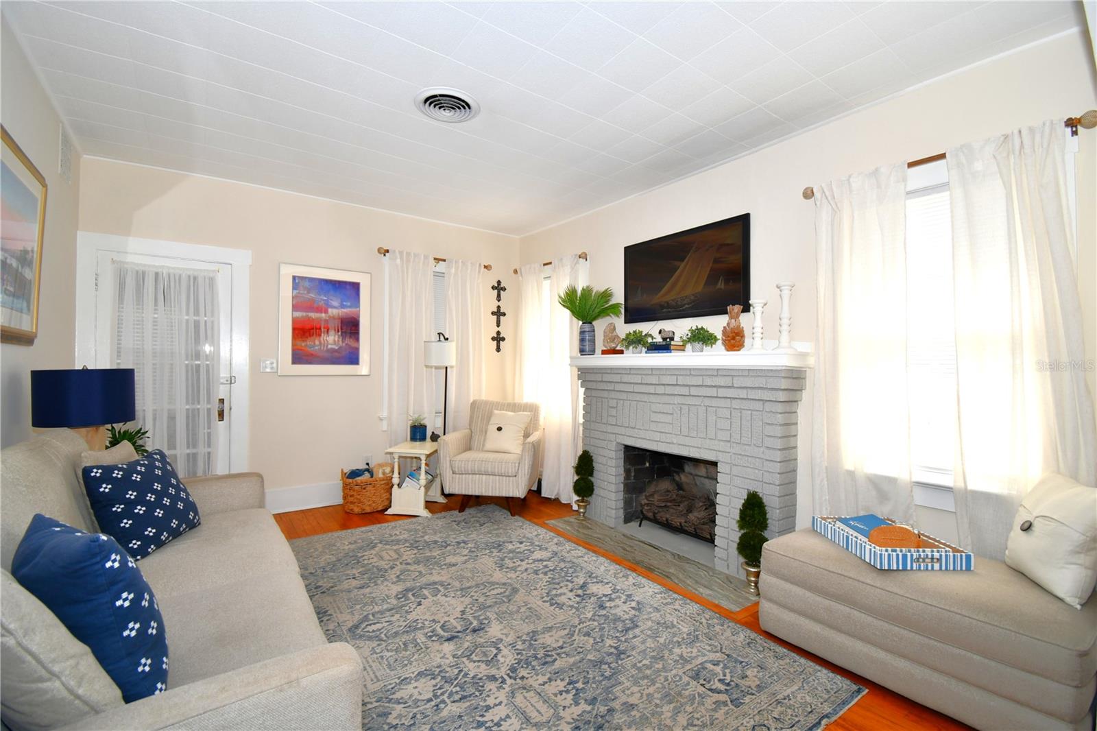 1245 N ALEXANDER ST, MOUNT DORA, FL, 32757