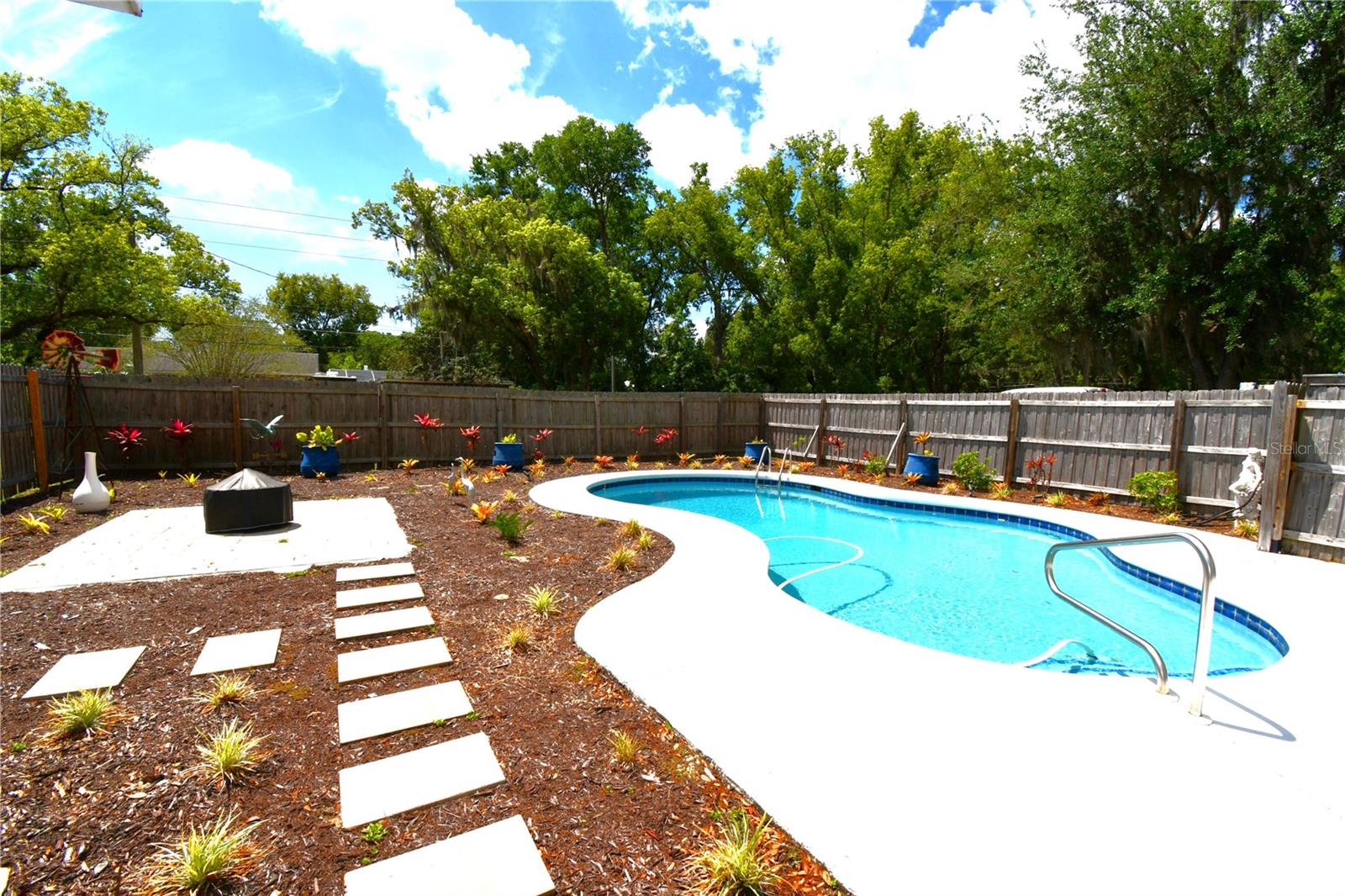 1245 N ALEXANDER ST, MOUNT DORA, FL, 32757