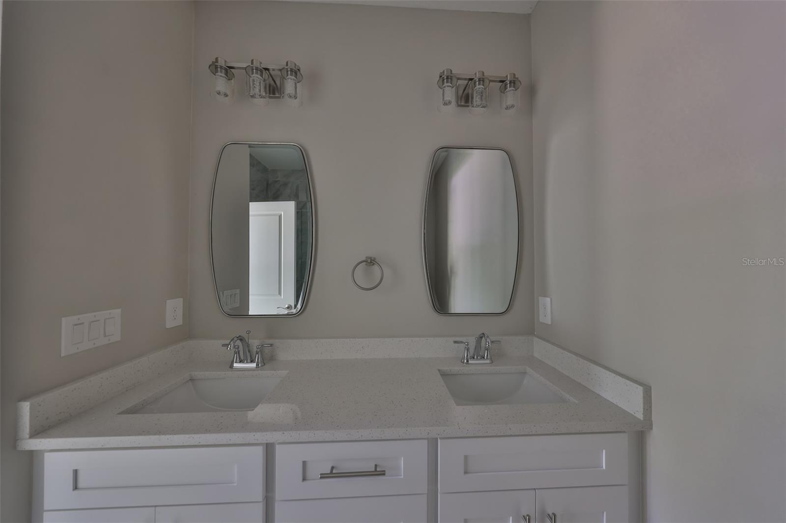 2807 W GRANFIELD AVE, PLANT CITY, FL, 33563