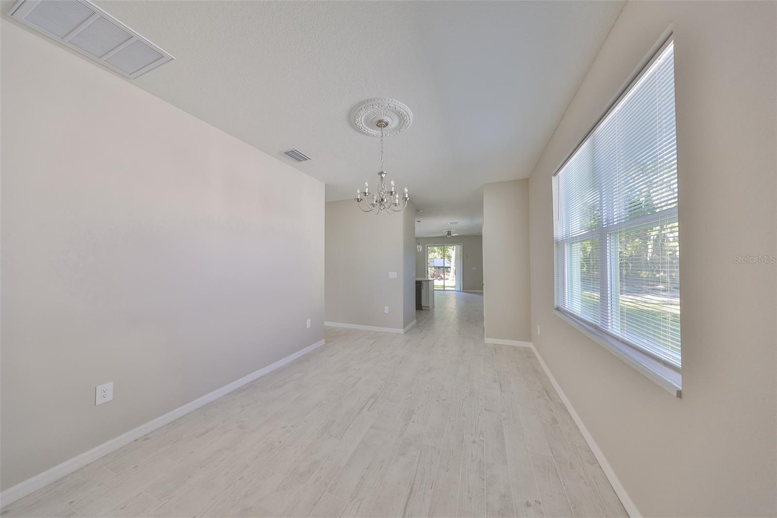 2807 W GRANFIELD AVE, PLANT CITY, FL, 33563