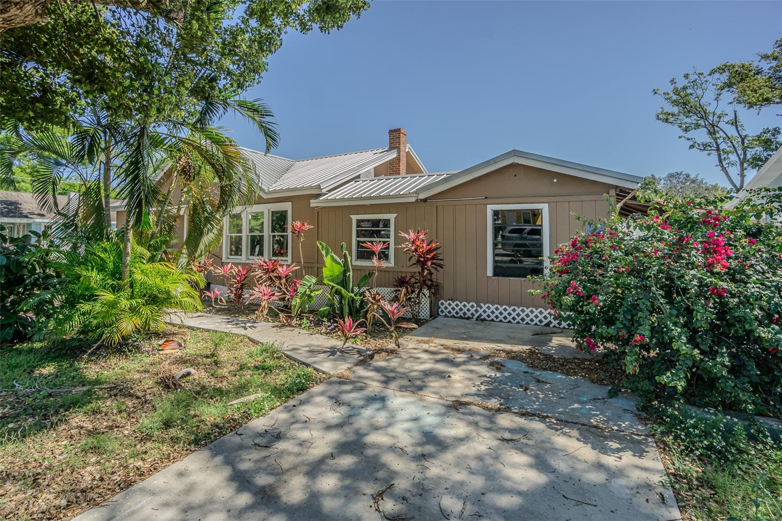 8719 N OLA AVE, TAMPA, FL, 33604