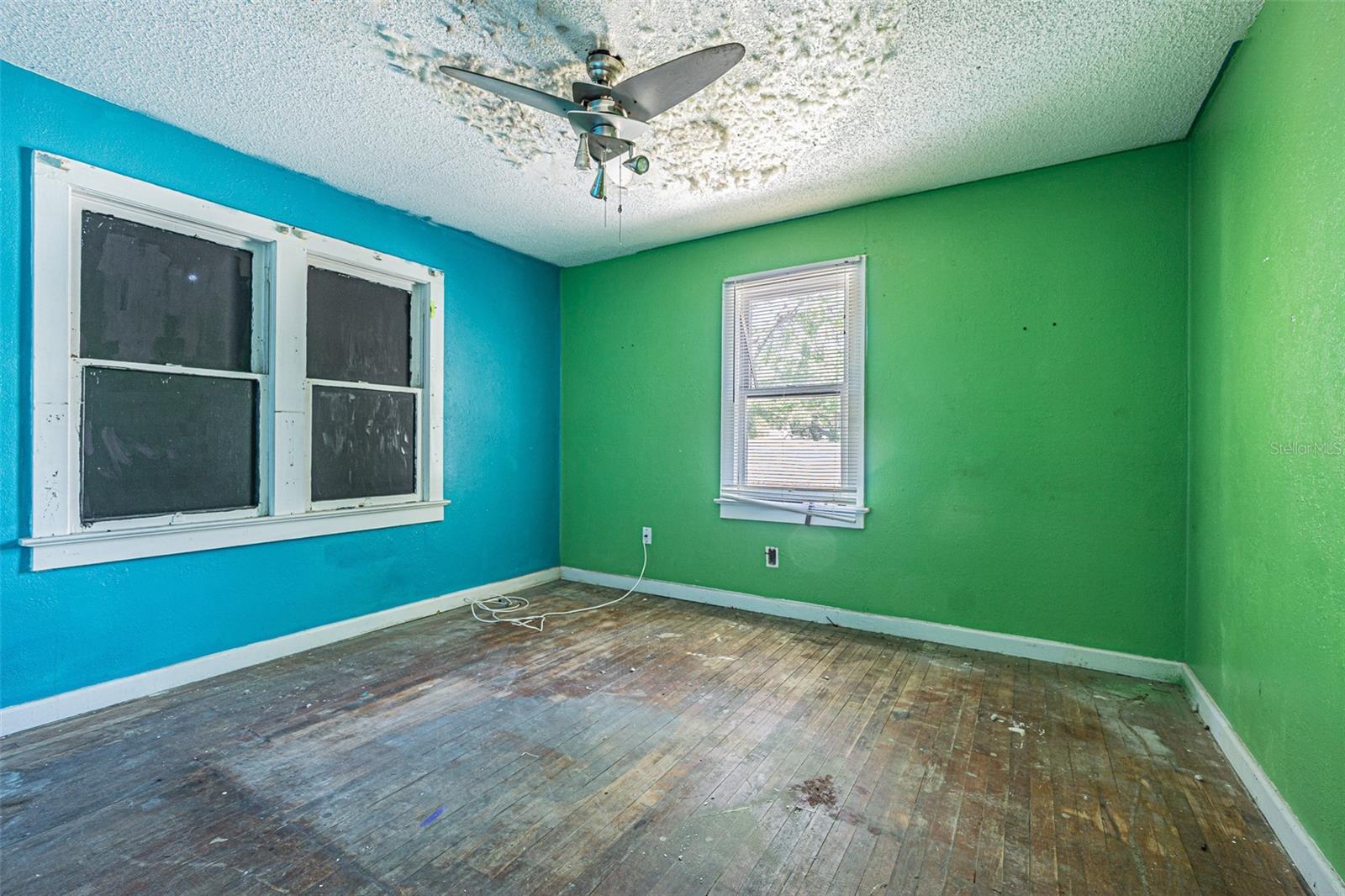 8719 N OLA AVE, TAMPA, FL, 33604