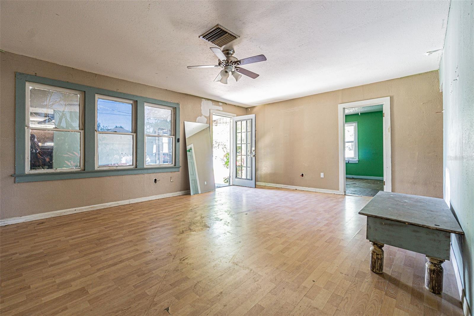 8719 N OLA AVE, TAMPA, FL, 33604