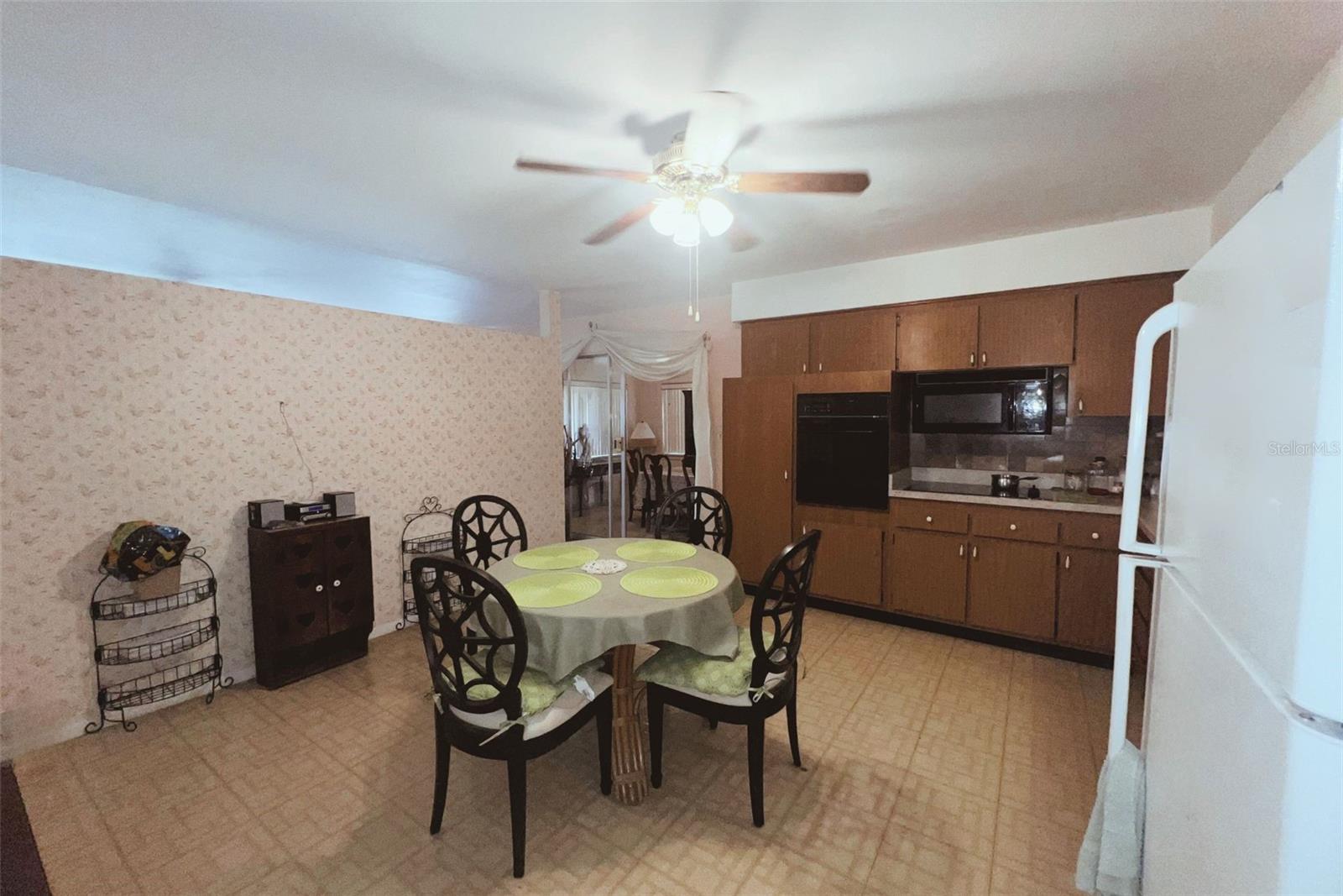 713 BEL AIR AVE, SUN CITY CENTER, FL, 33573