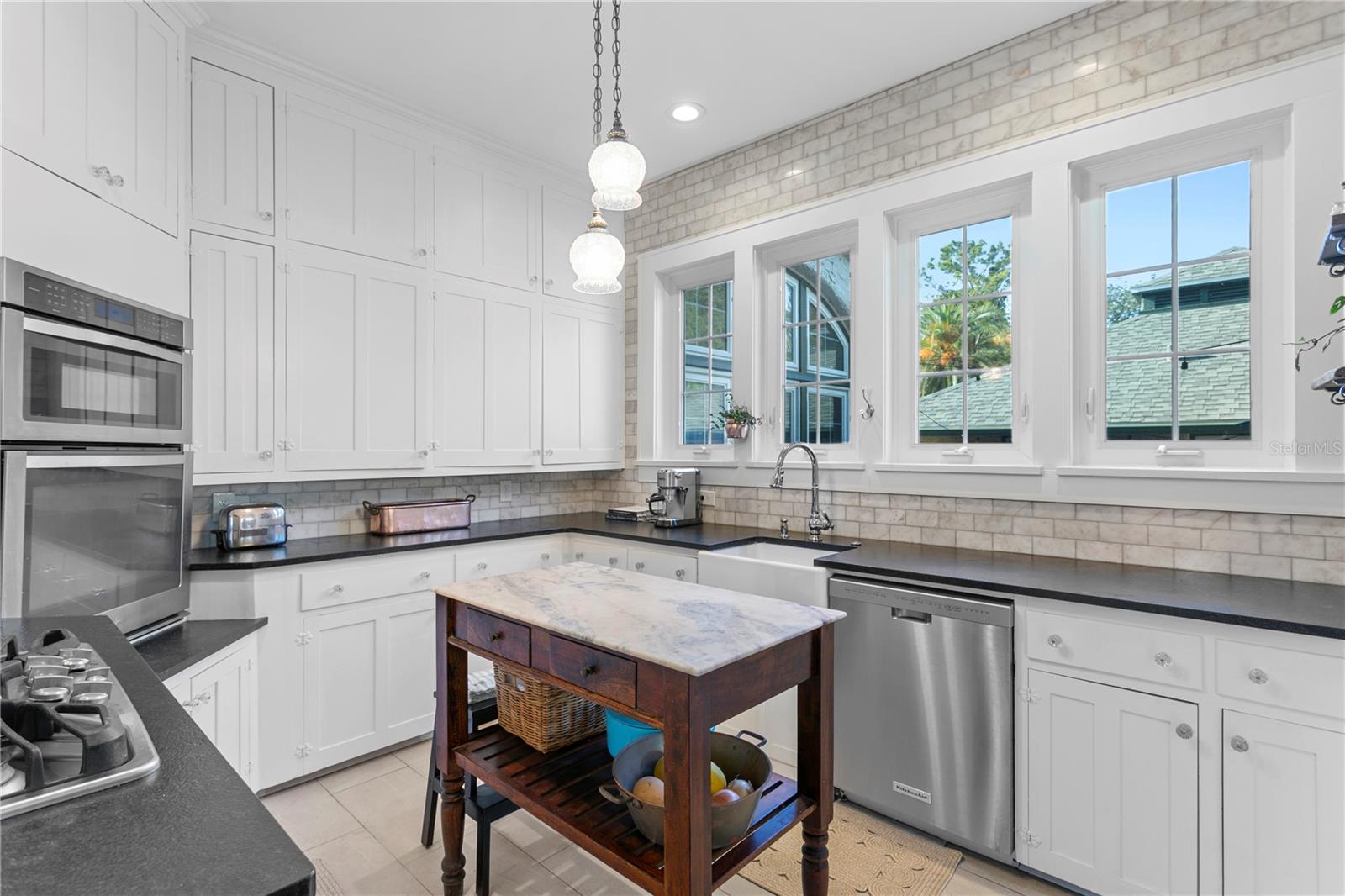 201 72ND ST N, ST PETERSBURG, FL, 33710