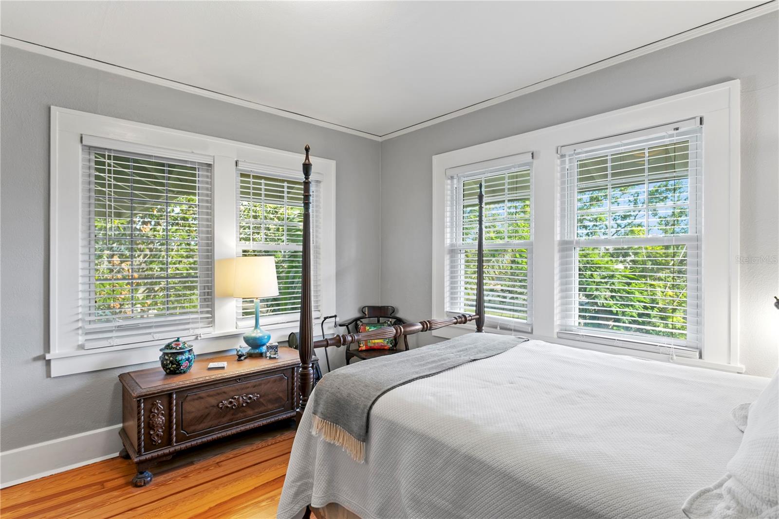 201 72ND ST N, ST PETERSBURG, FL, 33710