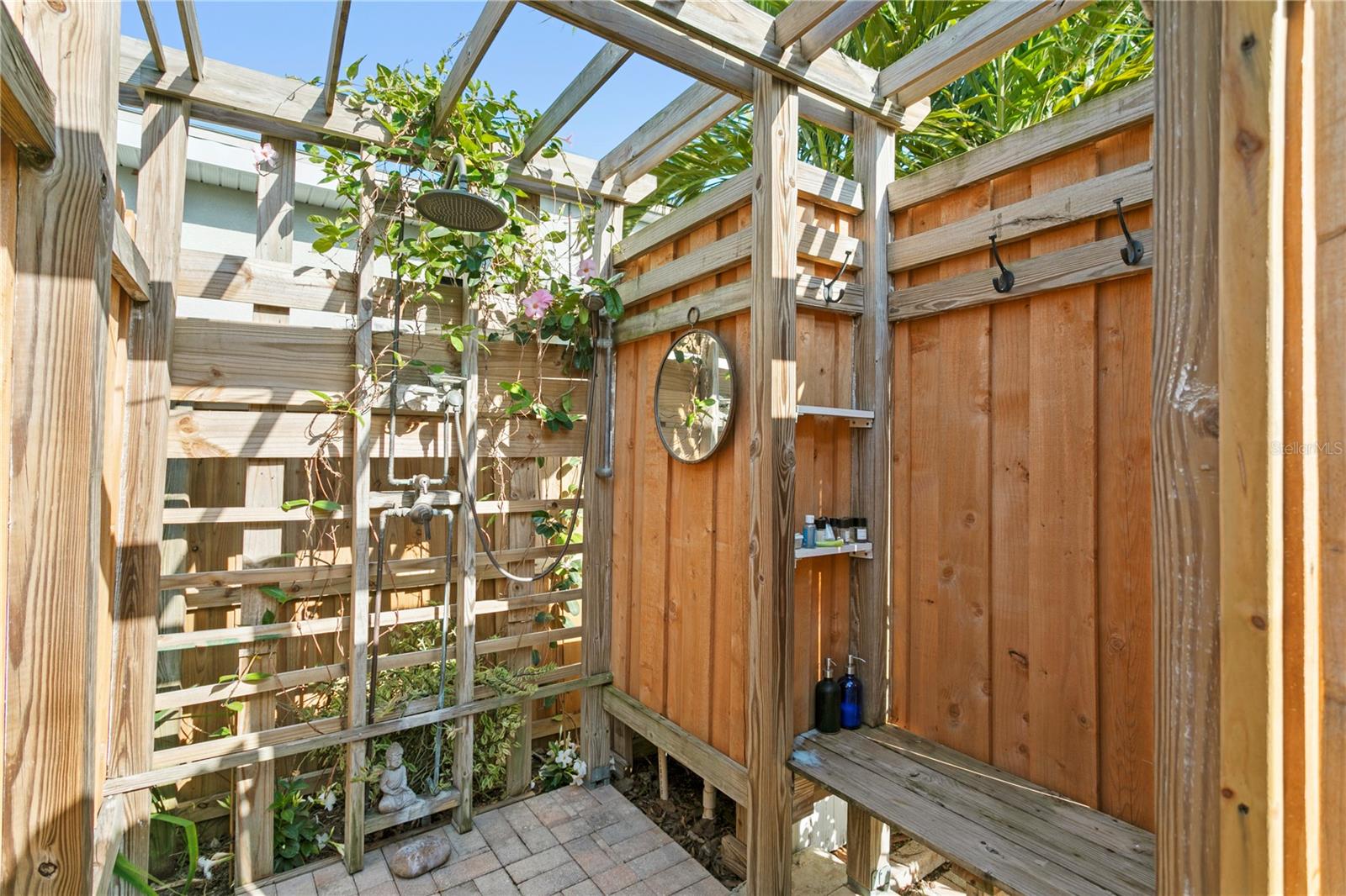 201 72ND ST N, ST PETERSBURG, FL, 33710