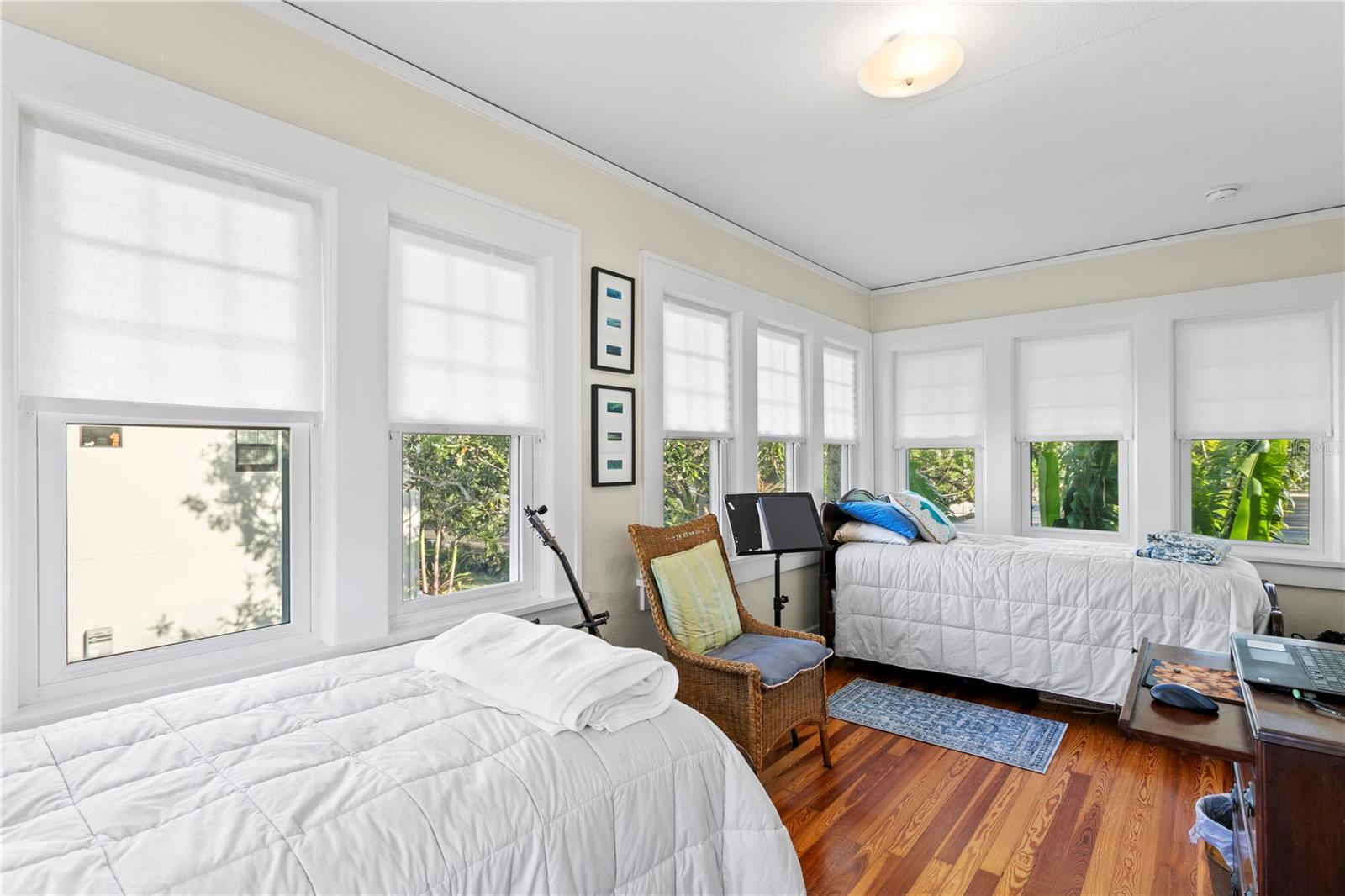 201 72ND ST N, ST PETERSBURG, FL, 33710