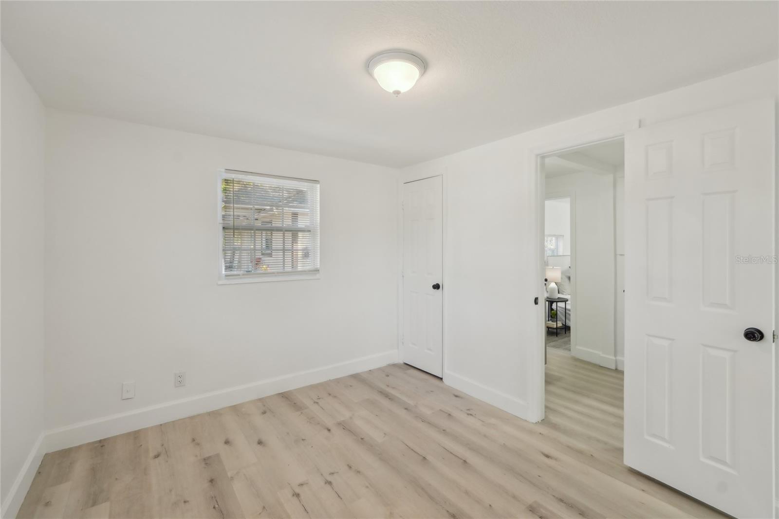 2111 E ELLICOTT ST, TAMPA, FL, 33610