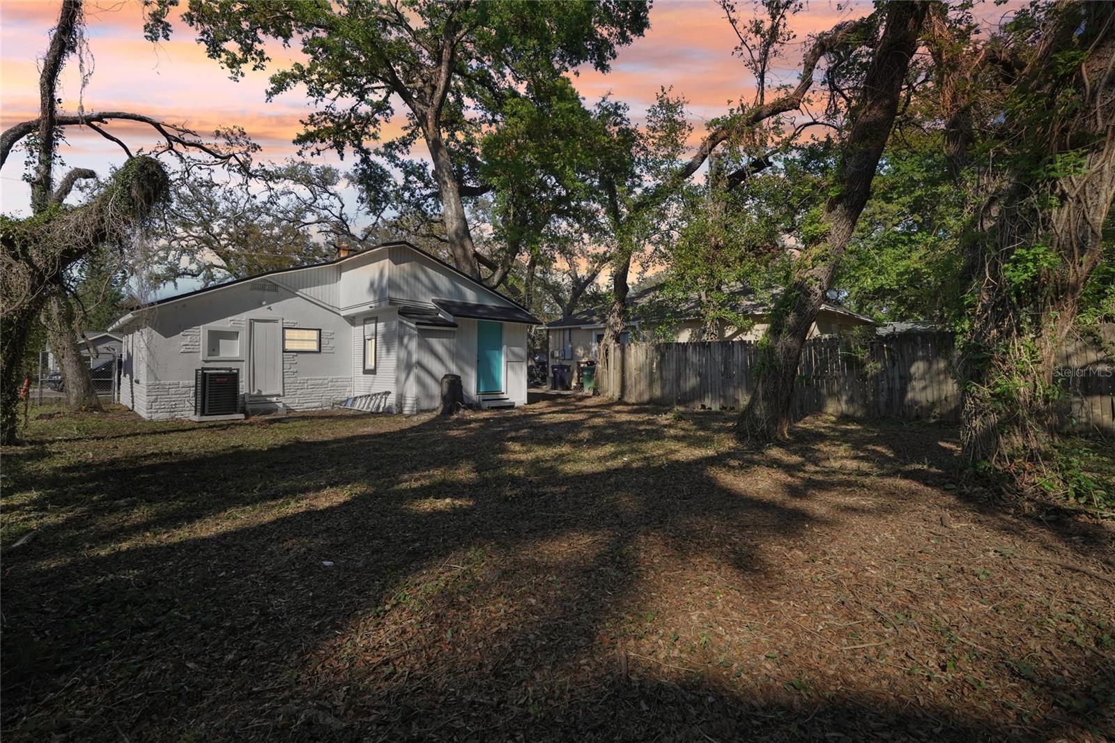 2111 E ELLICOTT ST, TAMPA, FL, 33610