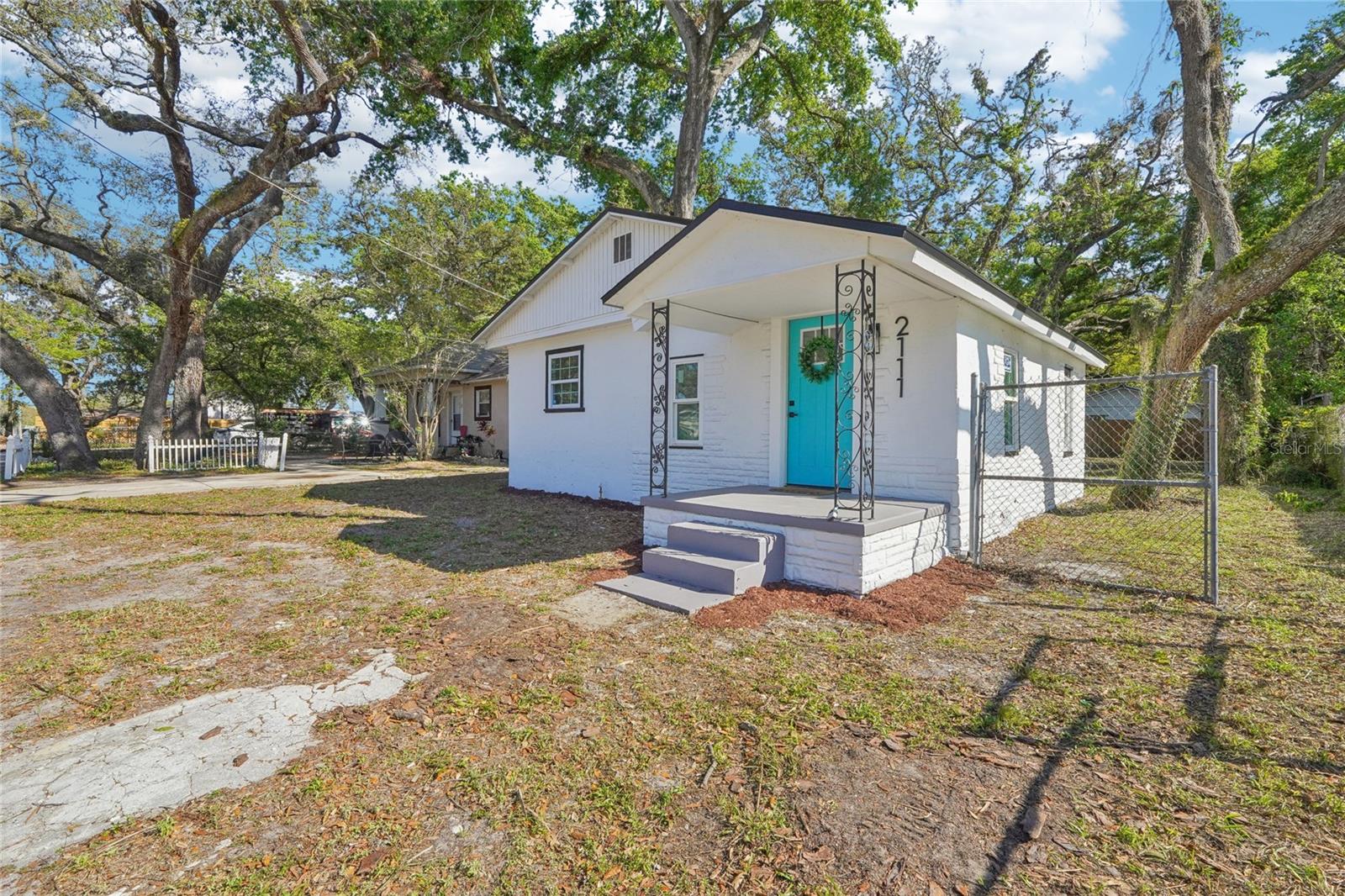 2111 E ELLICOTT ST, TAMPA, FL, 33610