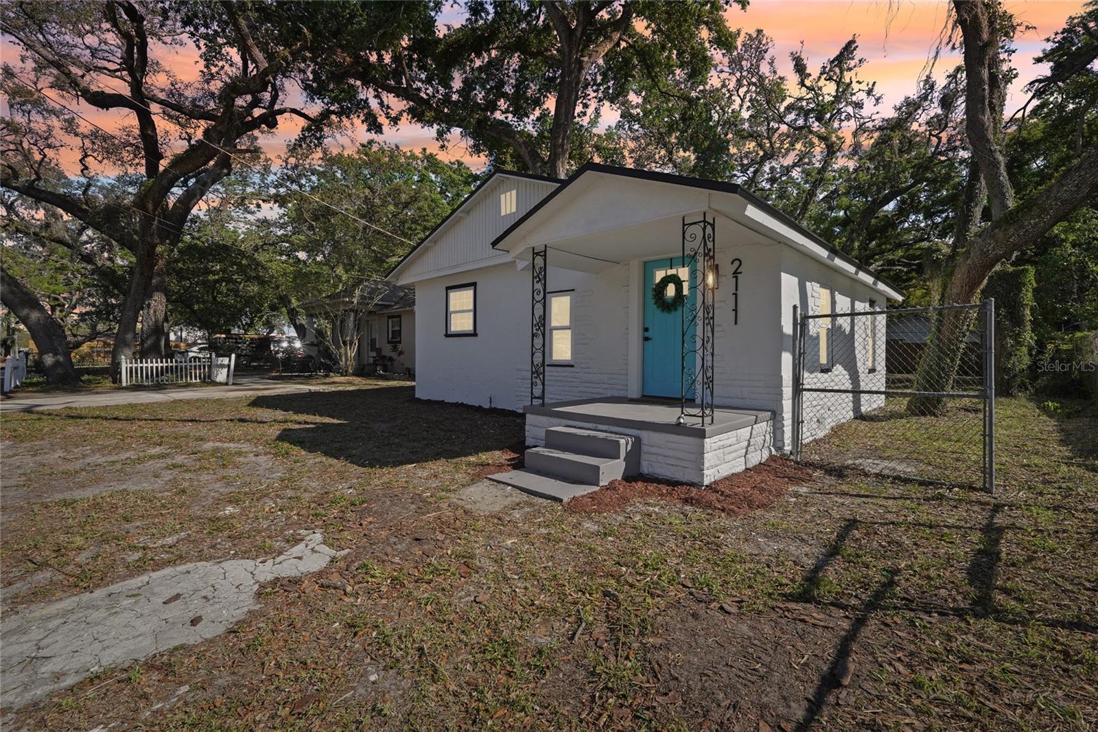 2111 E ELLICOTT ST, TAMPA, FL, 33610