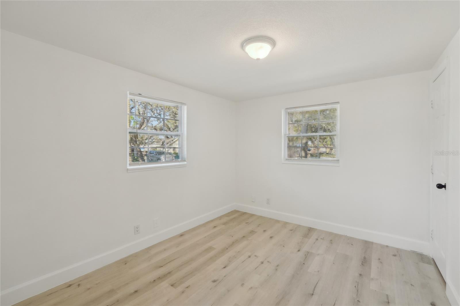 2111 E ELLICOTT ST, TAMPA, FL, 33610